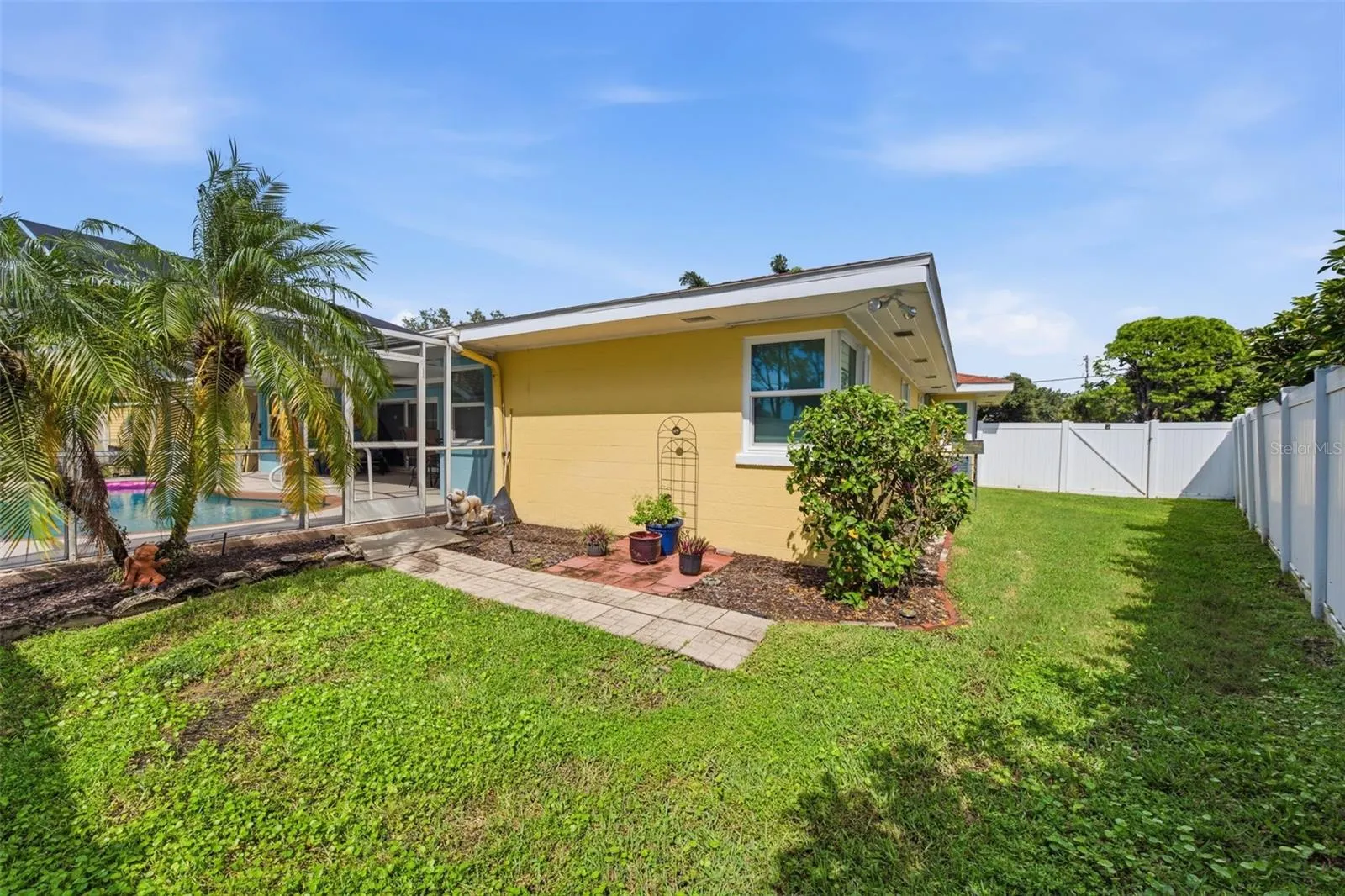 844 MAGELLAN DR