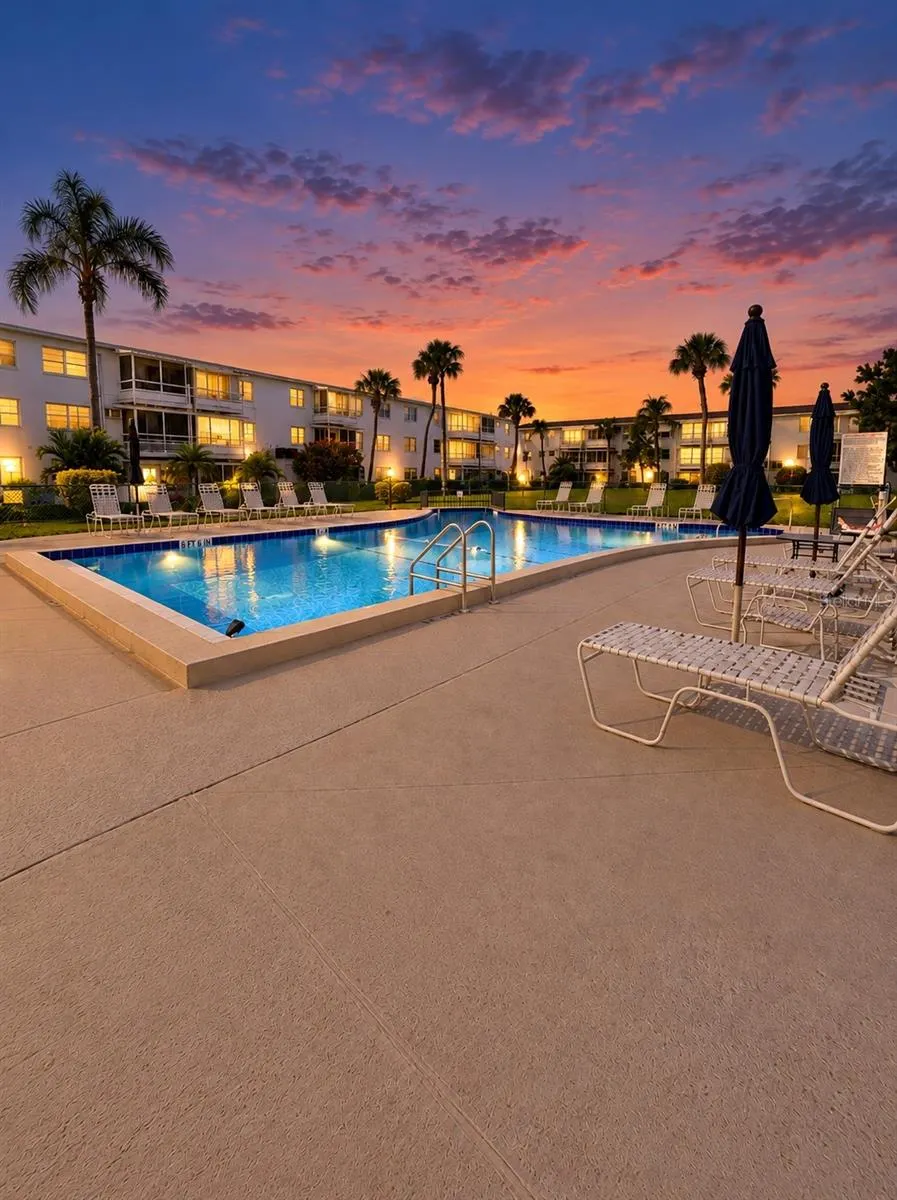 2013 SUNSET DR #E2 #E2
