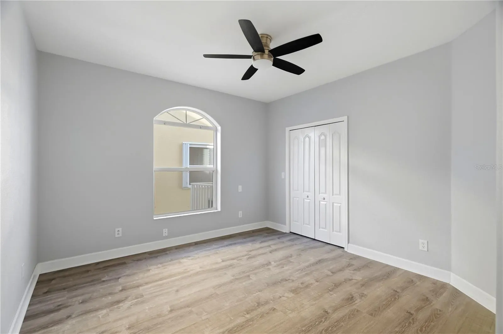 2041 HARBOUR WATCH CIR