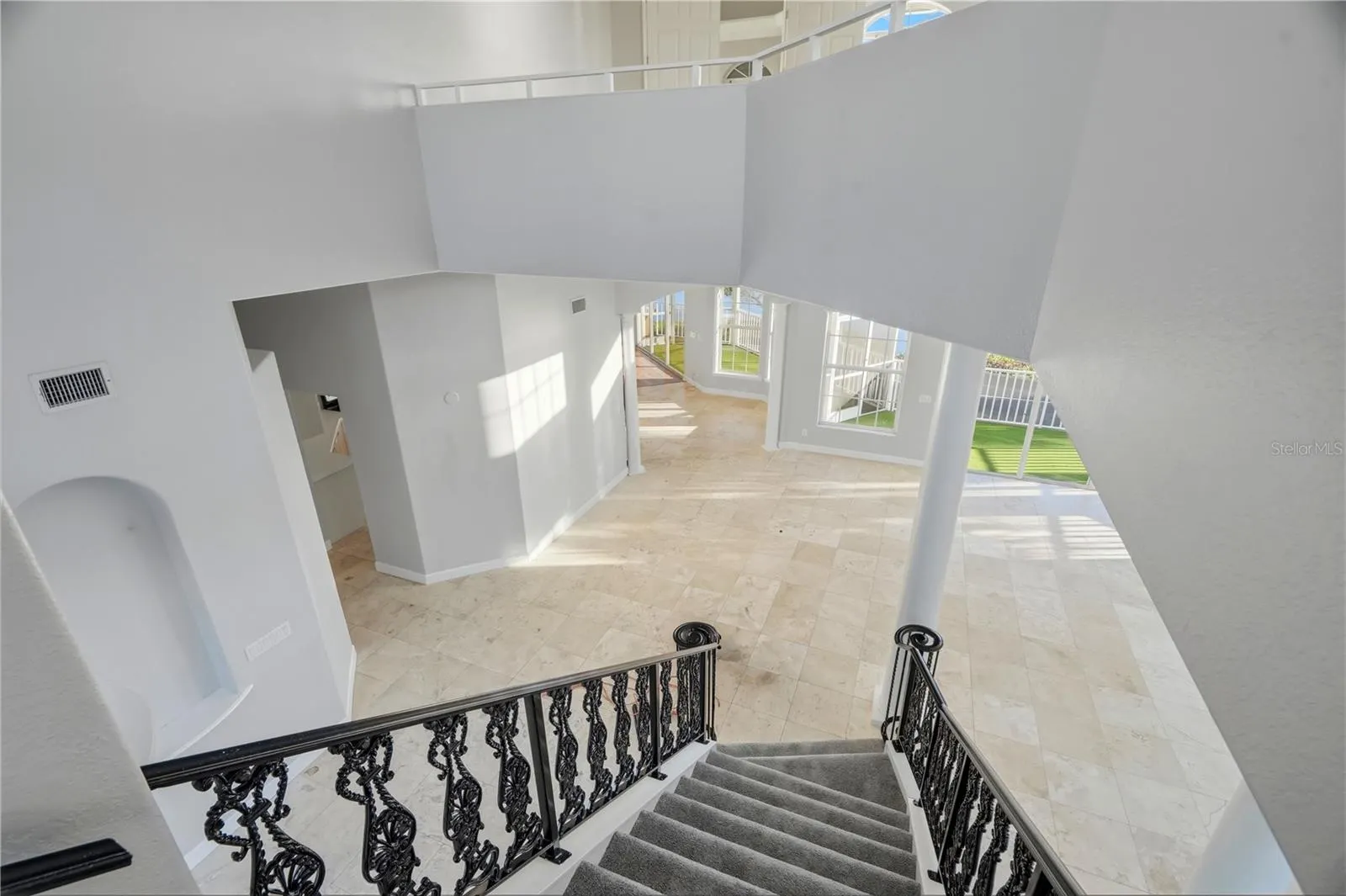2041 HARBOUR WATCH CIR