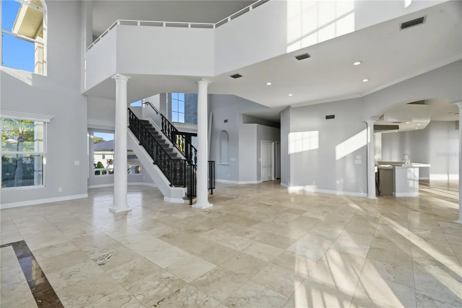 2041 HARBOUR WATCH CIR