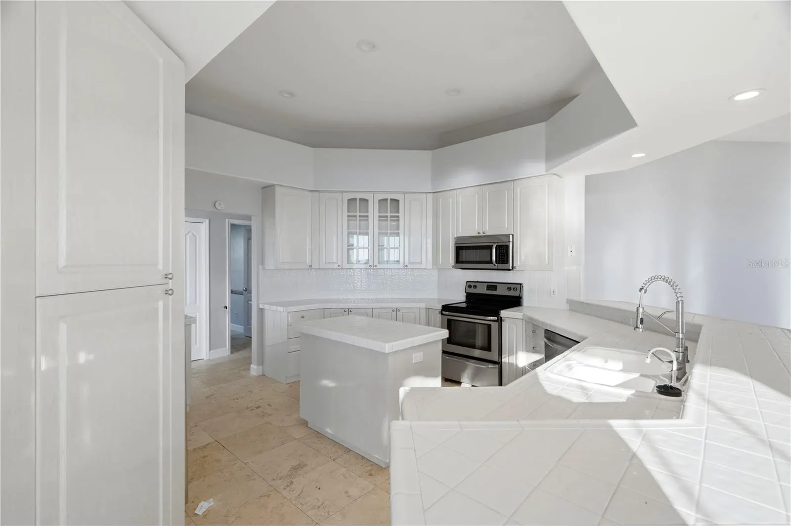 2041 HARBOUR WATCH CIR