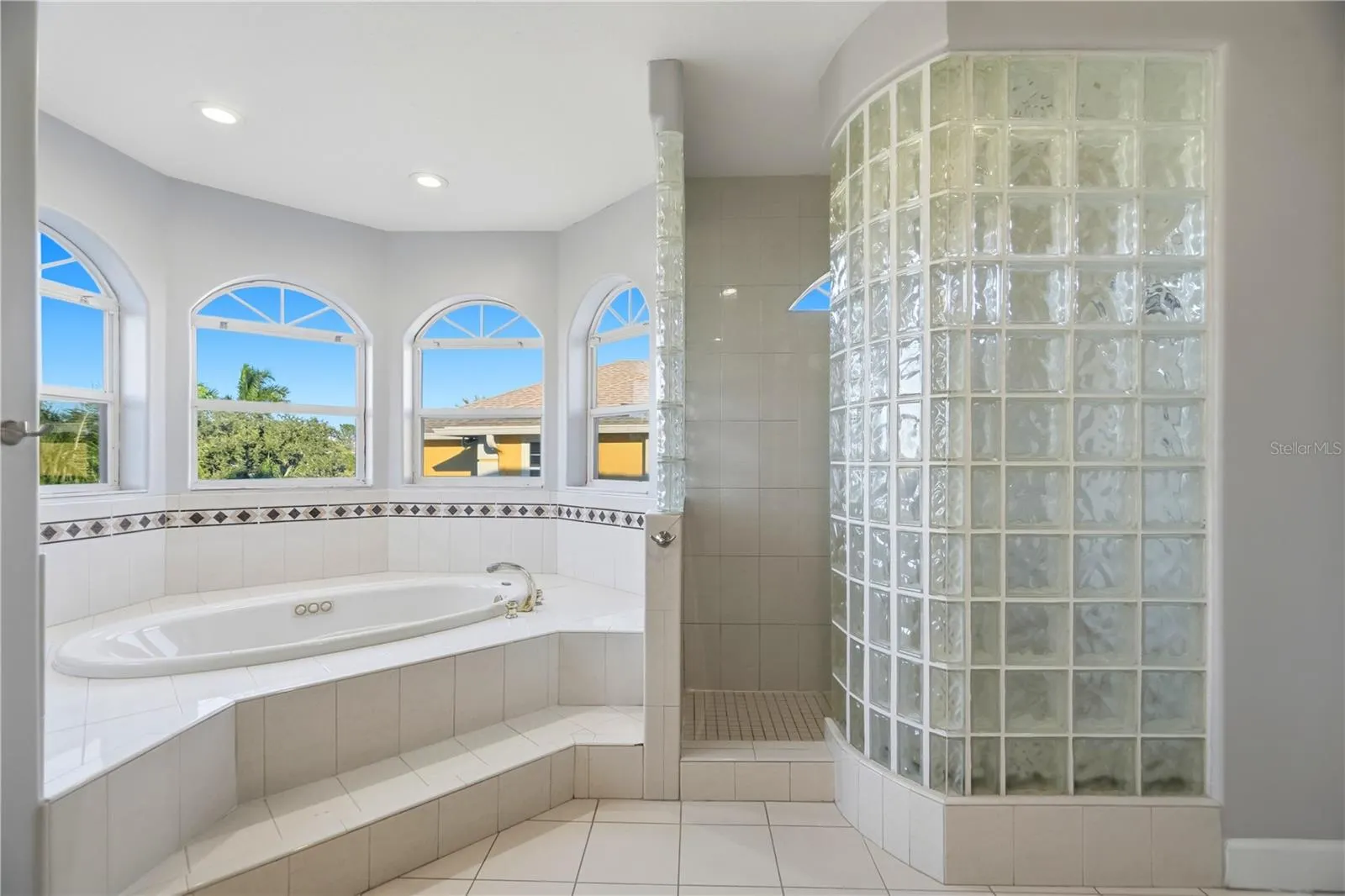 2041 HARBOUR WATCH CIR