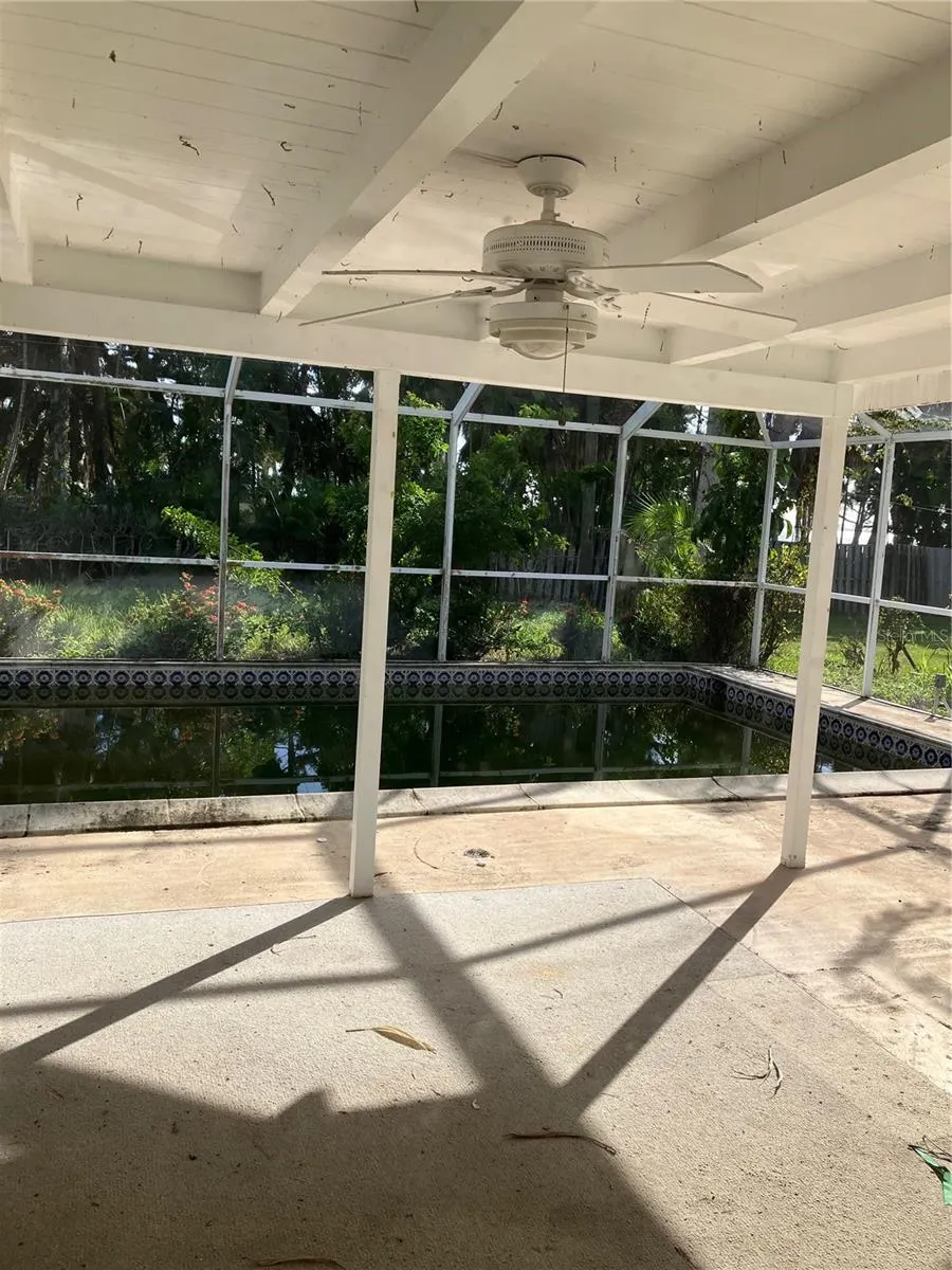 434 S SHORE DR