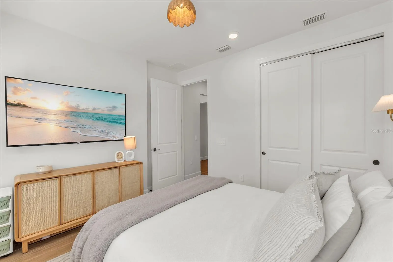 16226 HIDDEN OAK LOOP