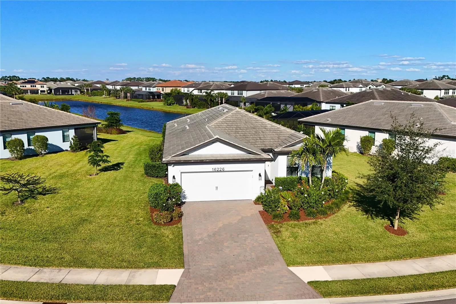 16226 HIDDEN OAK LOOP