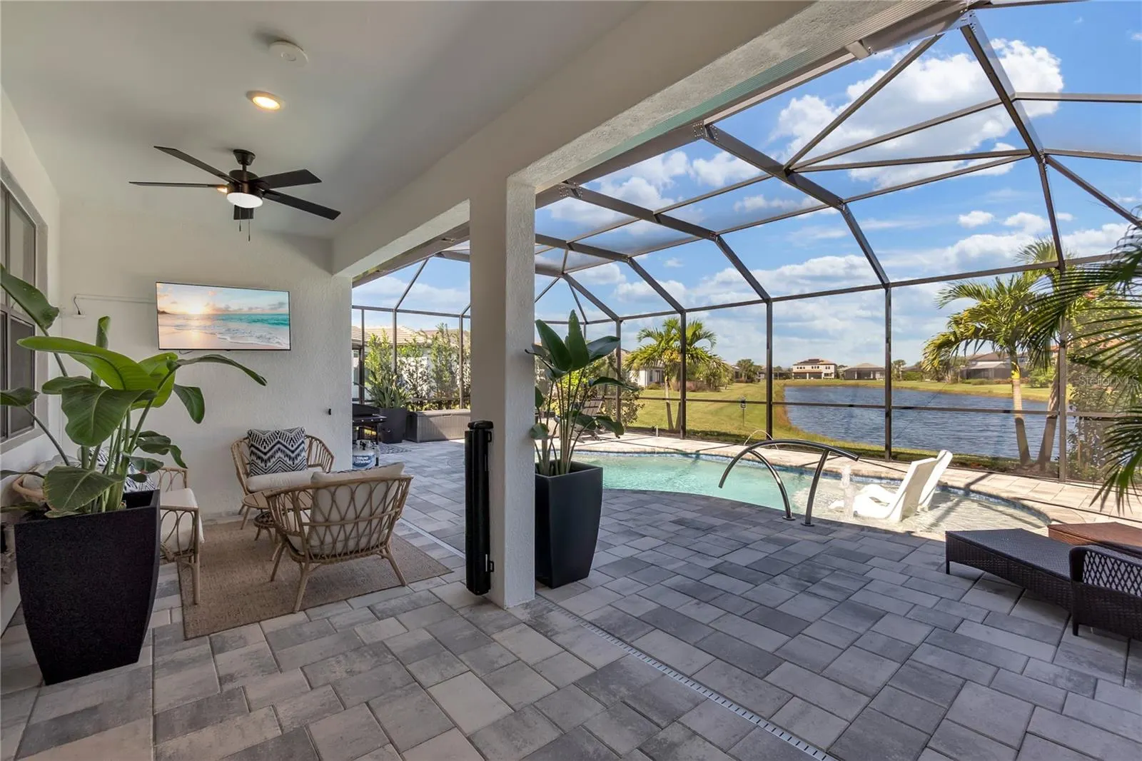 16226 HIDDEN OAK LOOP