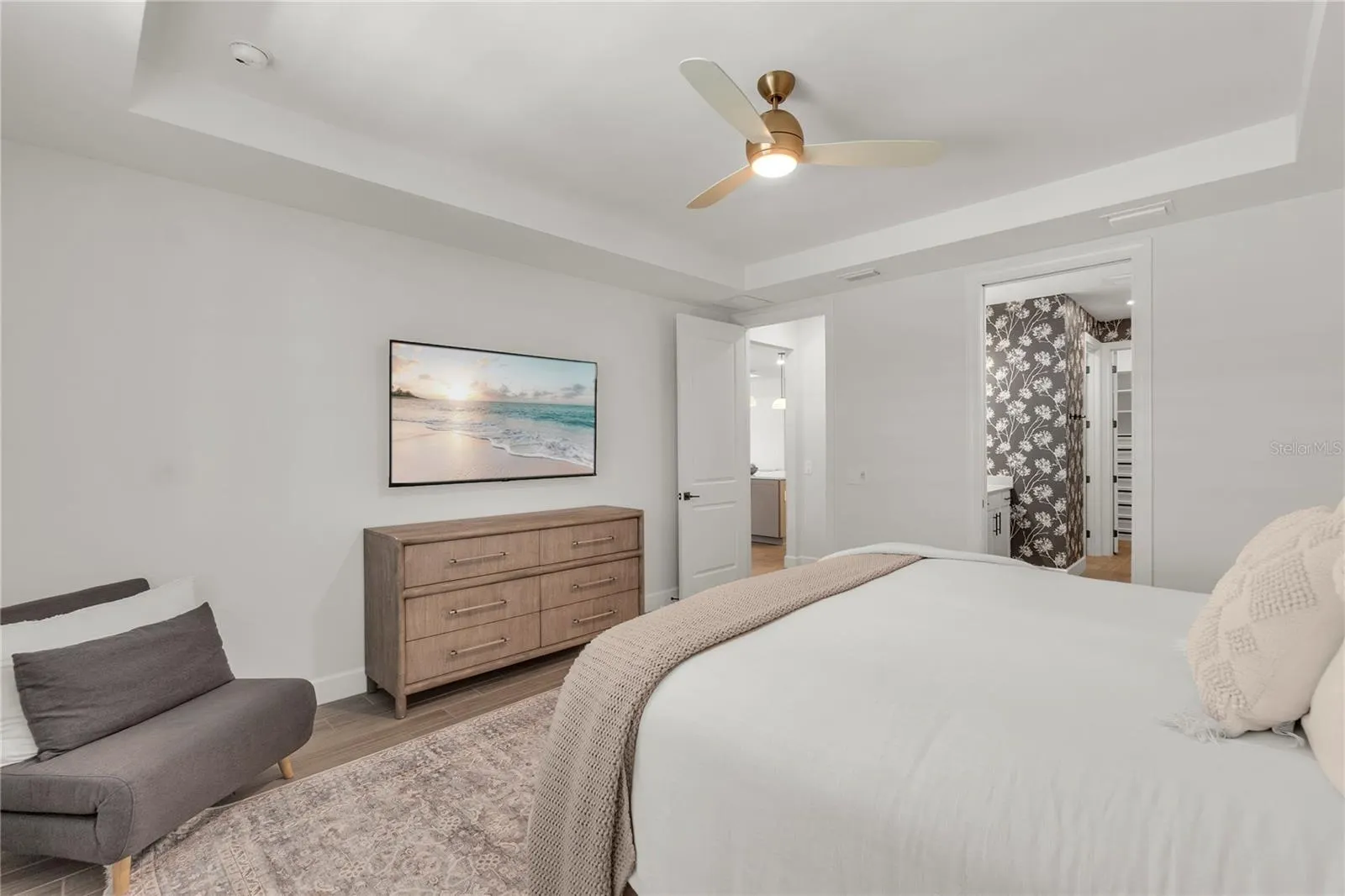 16226 HIDDEN OAK LOOP