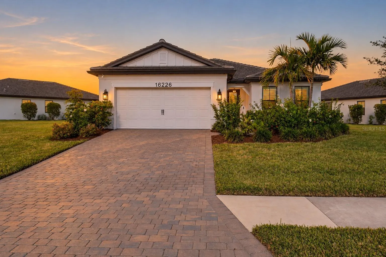 16226 HIDDEN OAK LOOP
