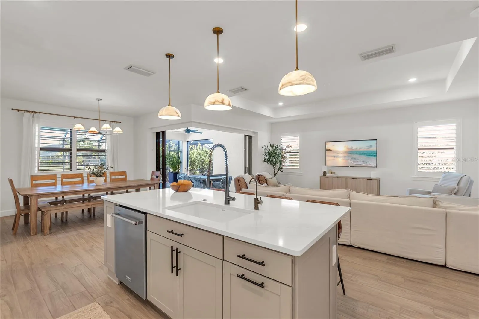 16226 HIDDEN OAK LOOP
