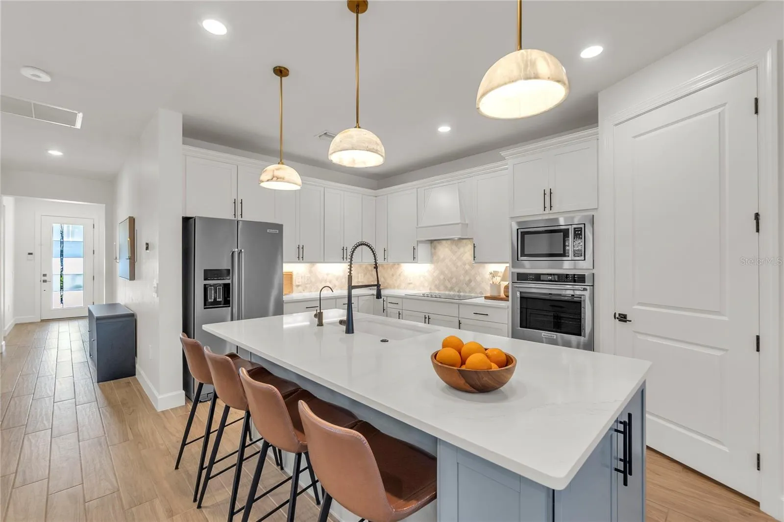 16226 HIDDEN OAK LOOP