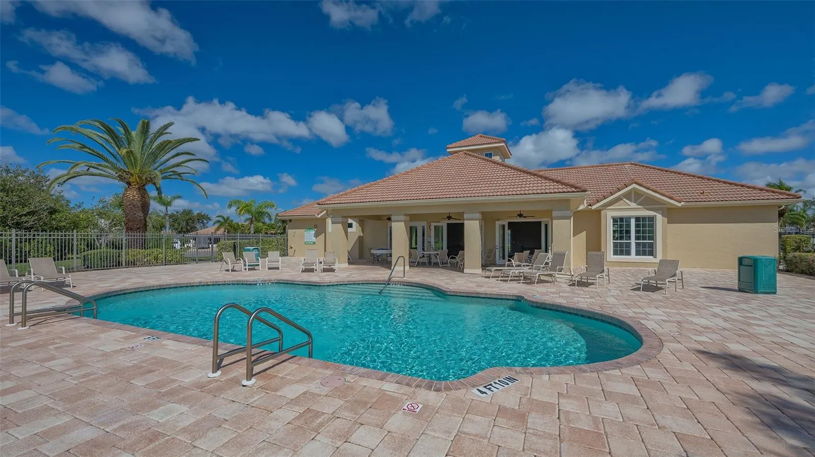 2884 GRAZELAND DR