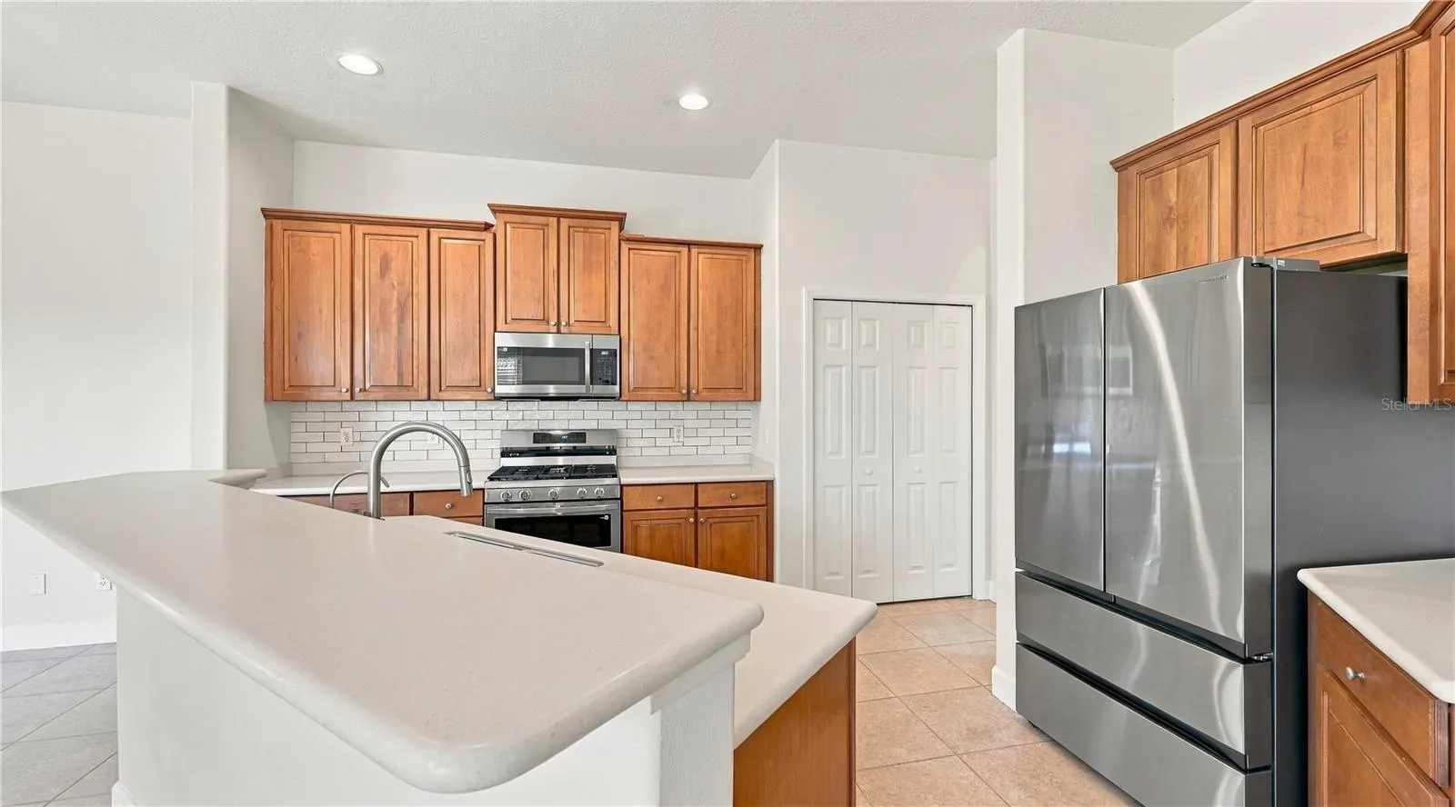 2884 GRAZELAND DR