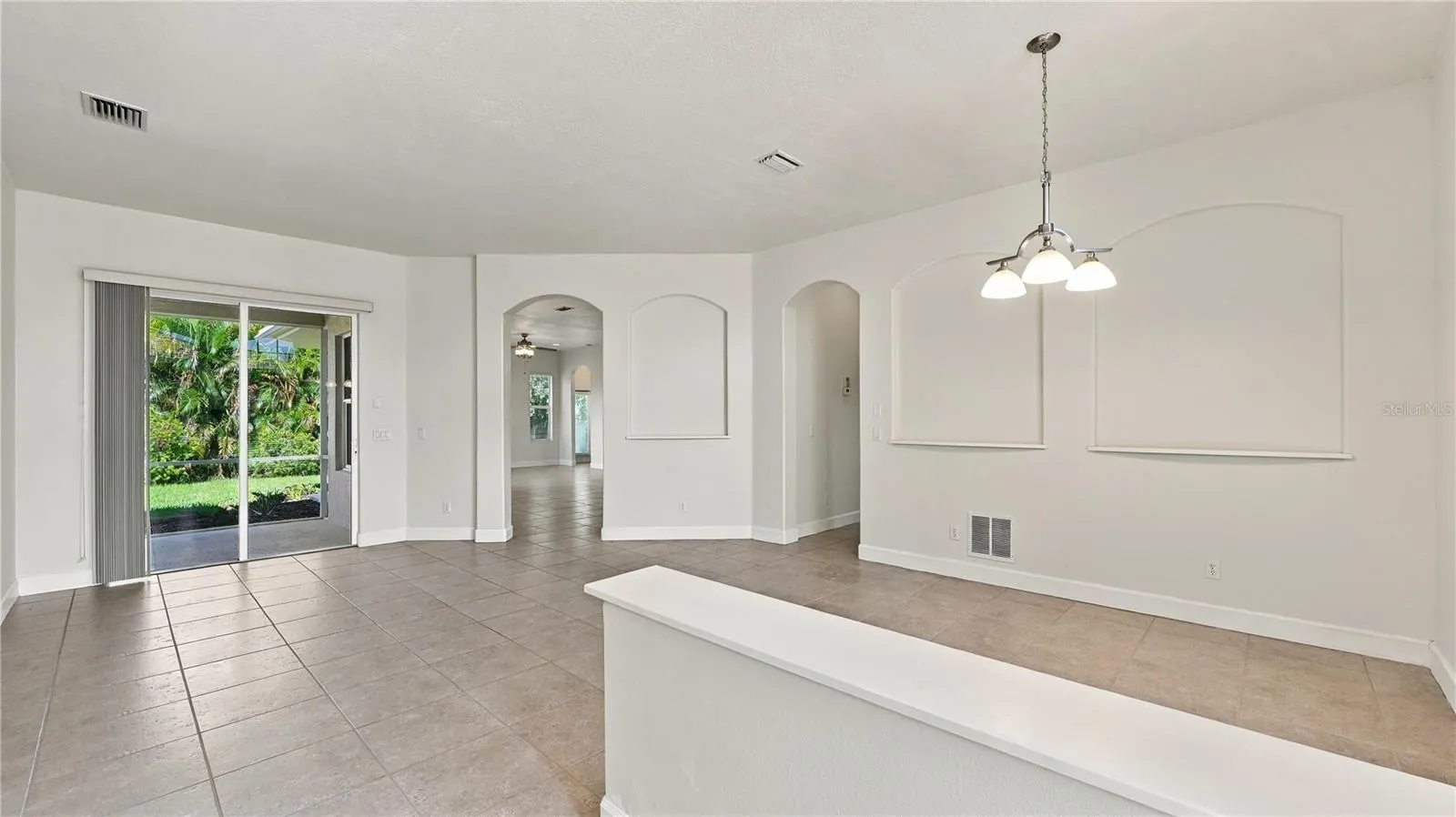 2884 GRAZELAND DR