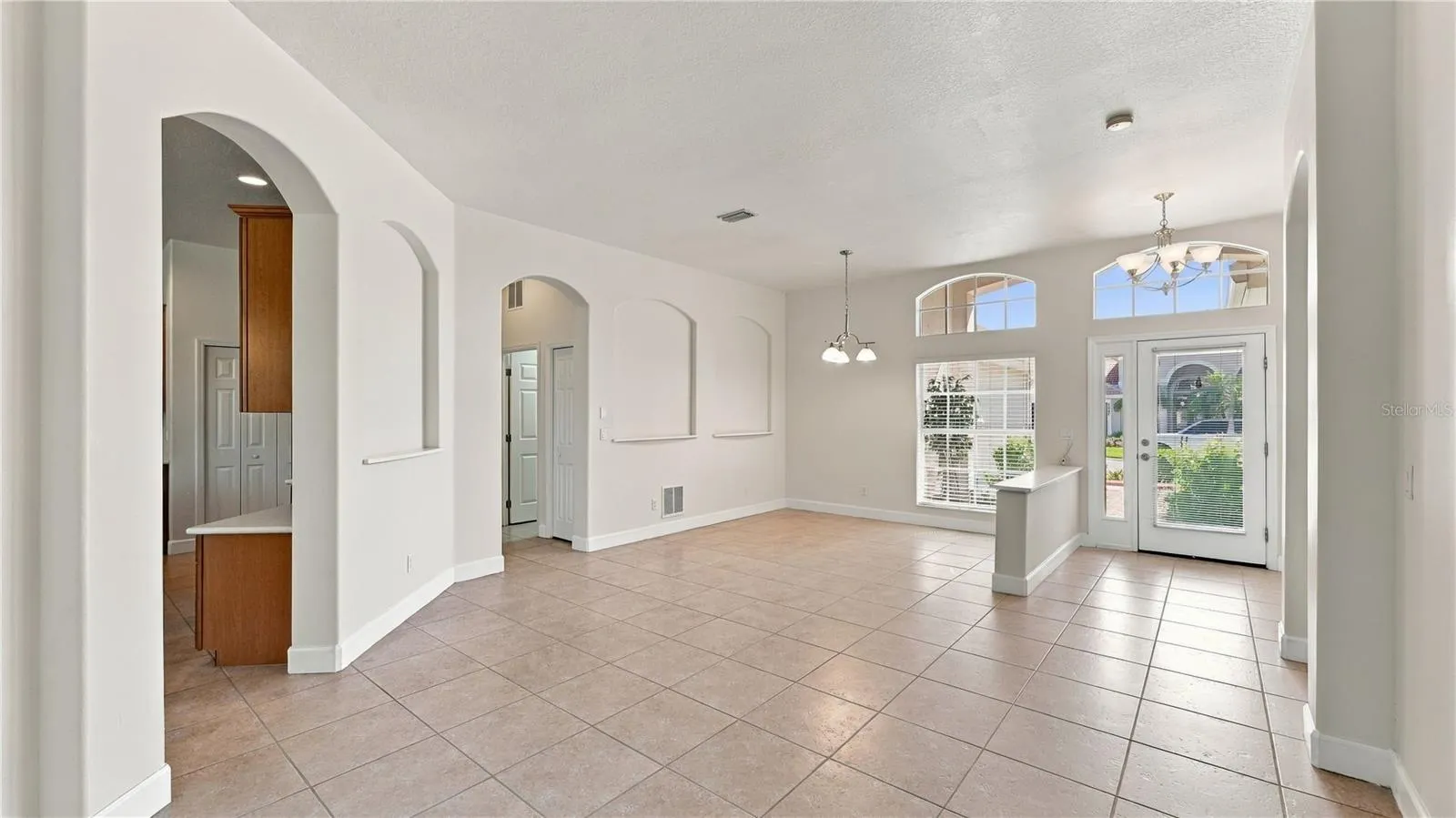 2884 GRAZELAND DR