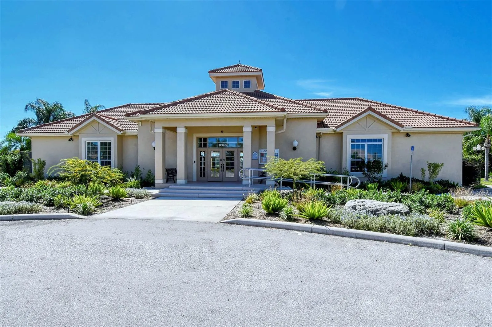 2884 GRAZELAND DR