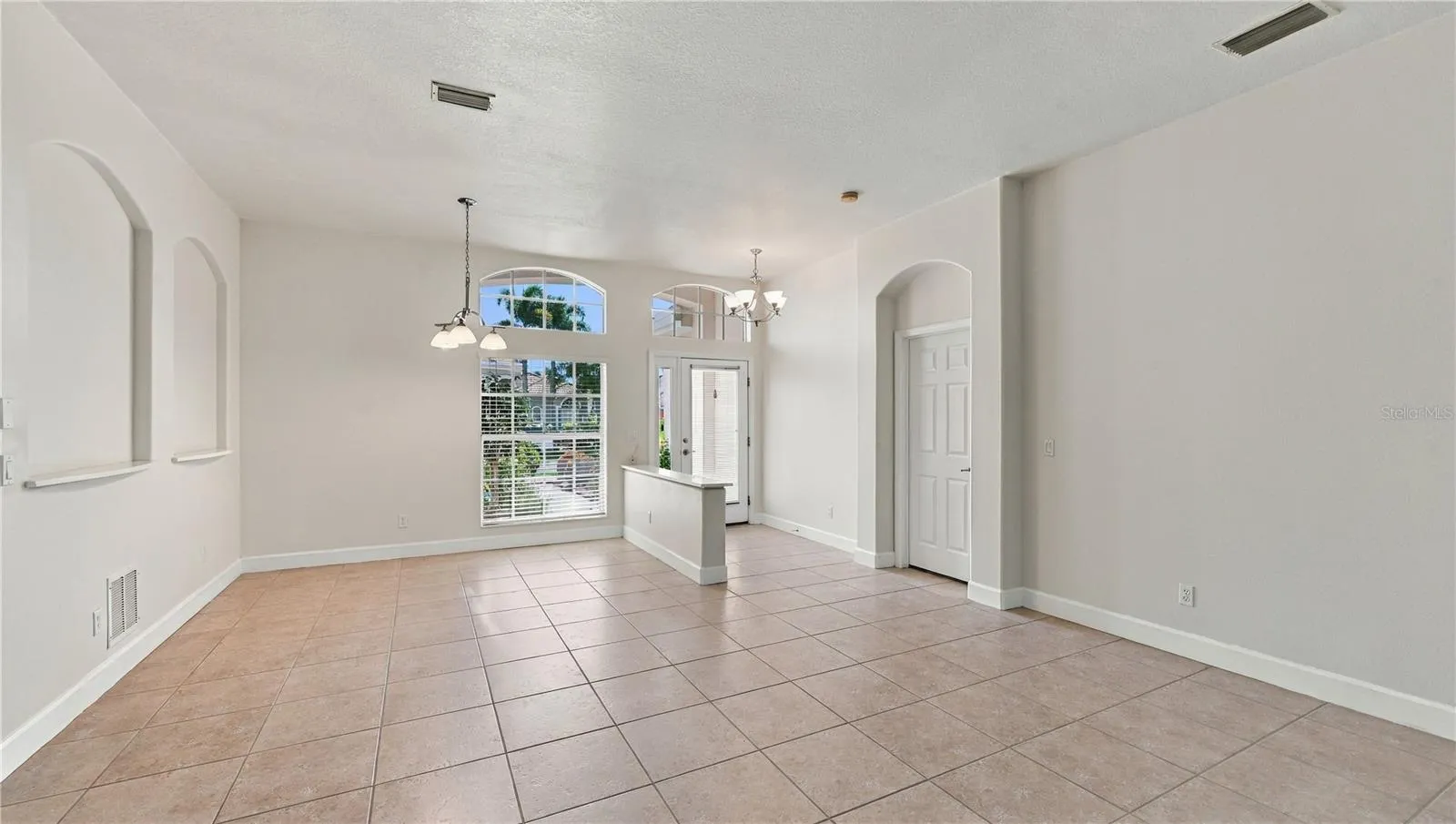 2884 GRAZELAND DR