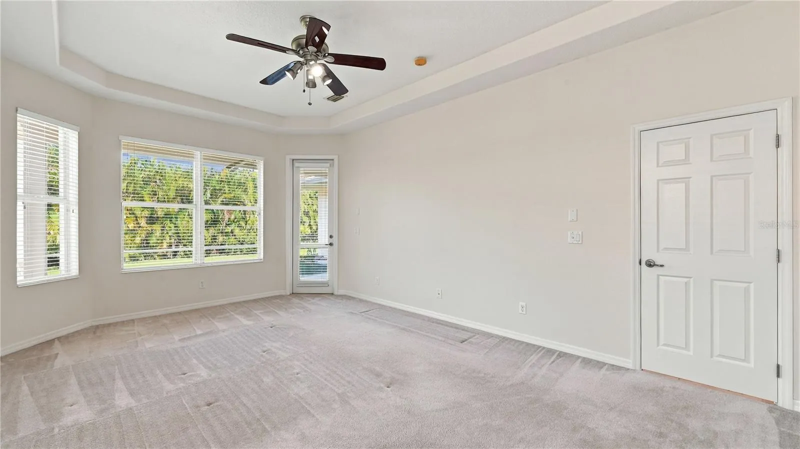 2884 GRAZELAND DR
