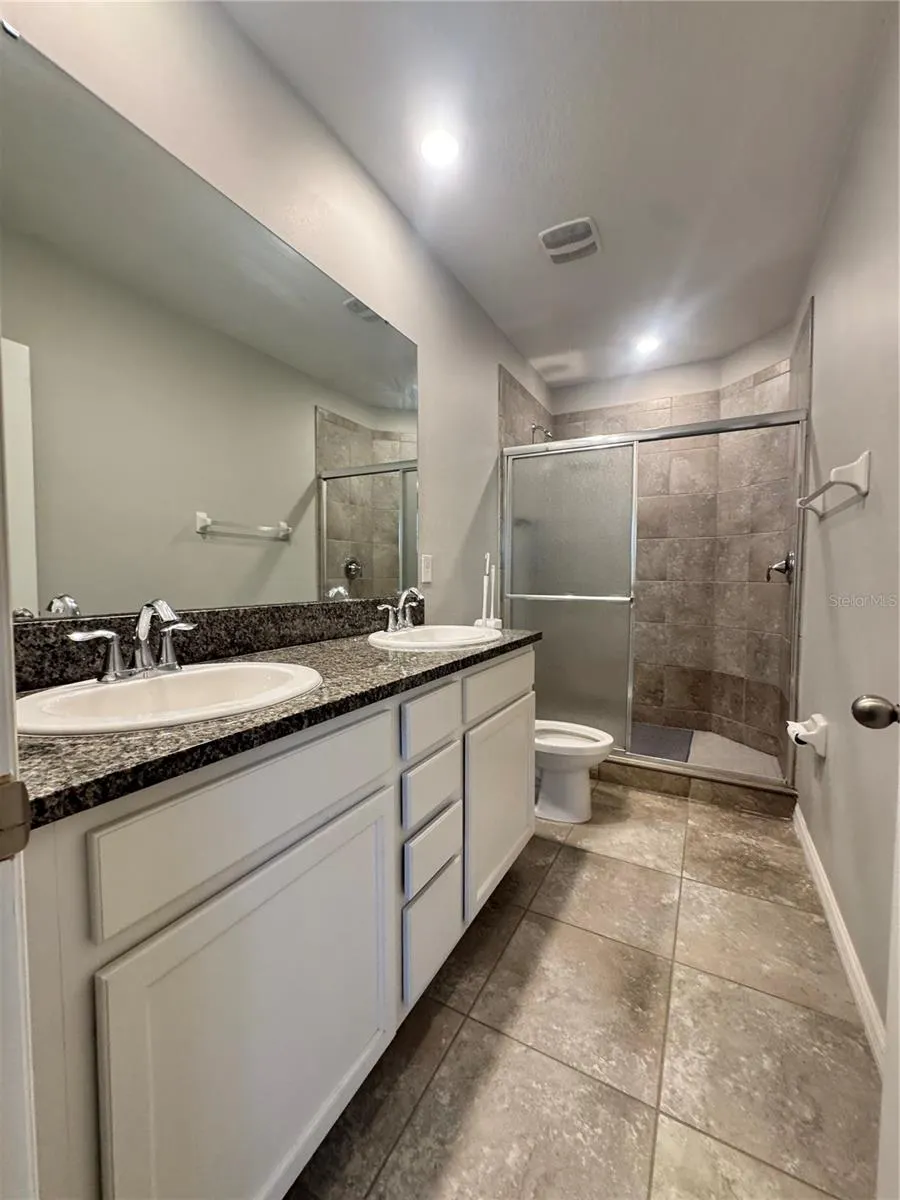 6516 SERENITY FALL LN