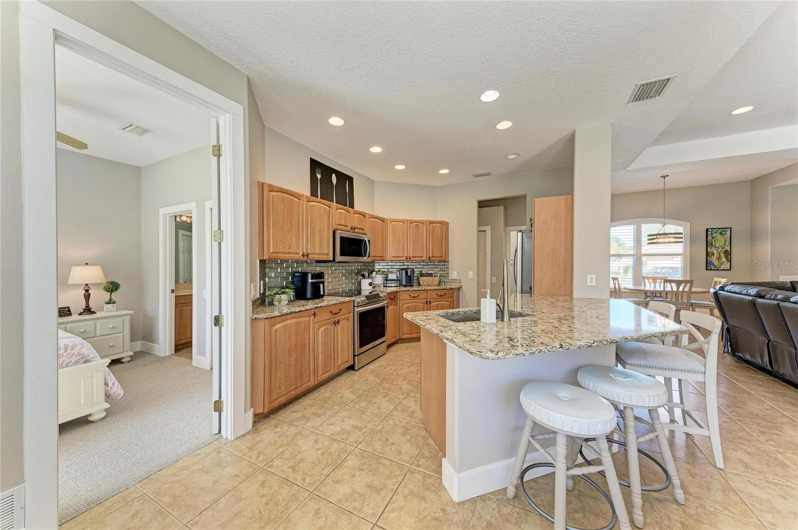 3007 123RD CT E