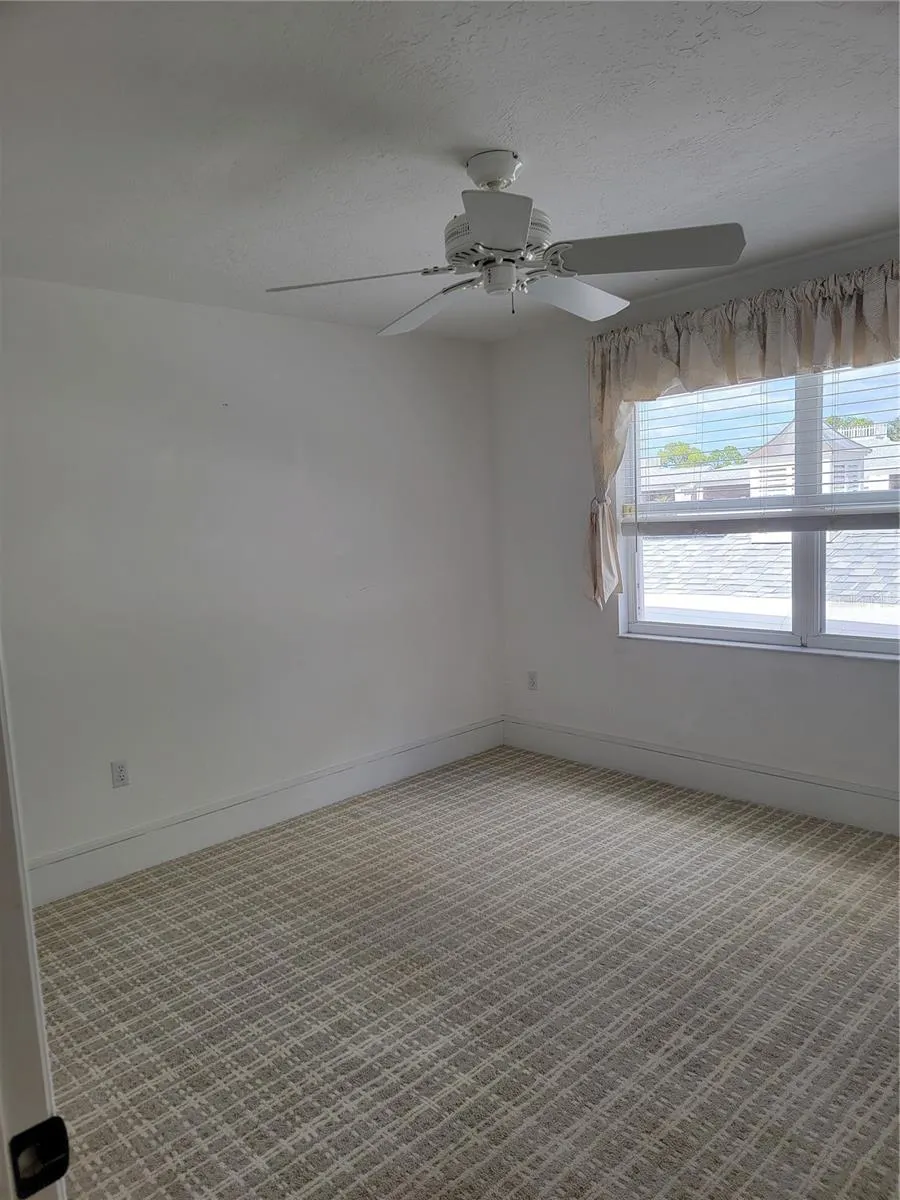 5654 SHEFFIELD GREENE CIR #28 #28