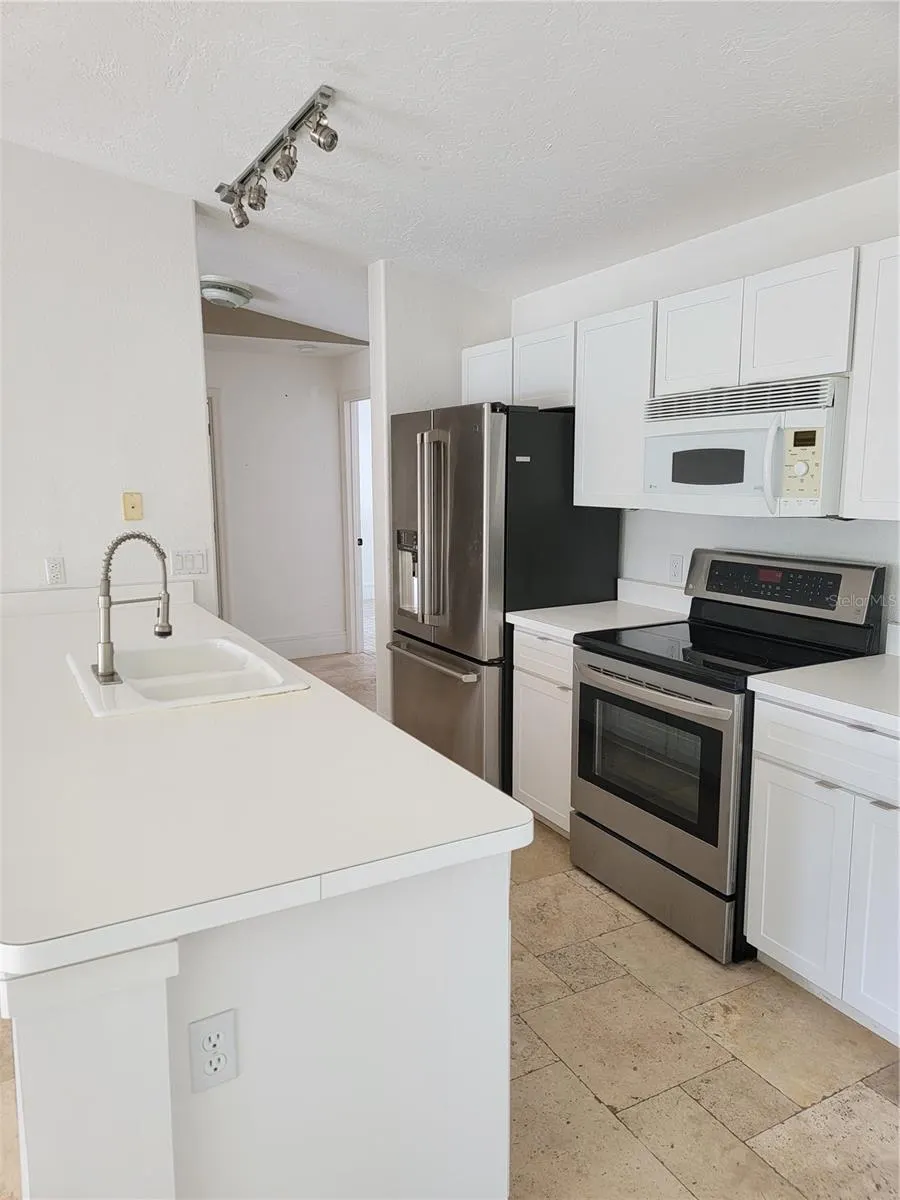 5654 SHEFFIELD GREENE CIR #28 #28