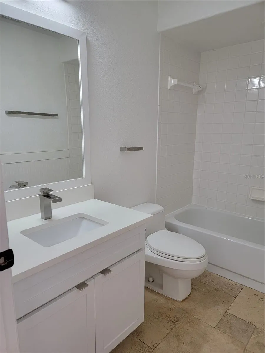 5654 SHEFFIELD GREENE CIR #28 #28