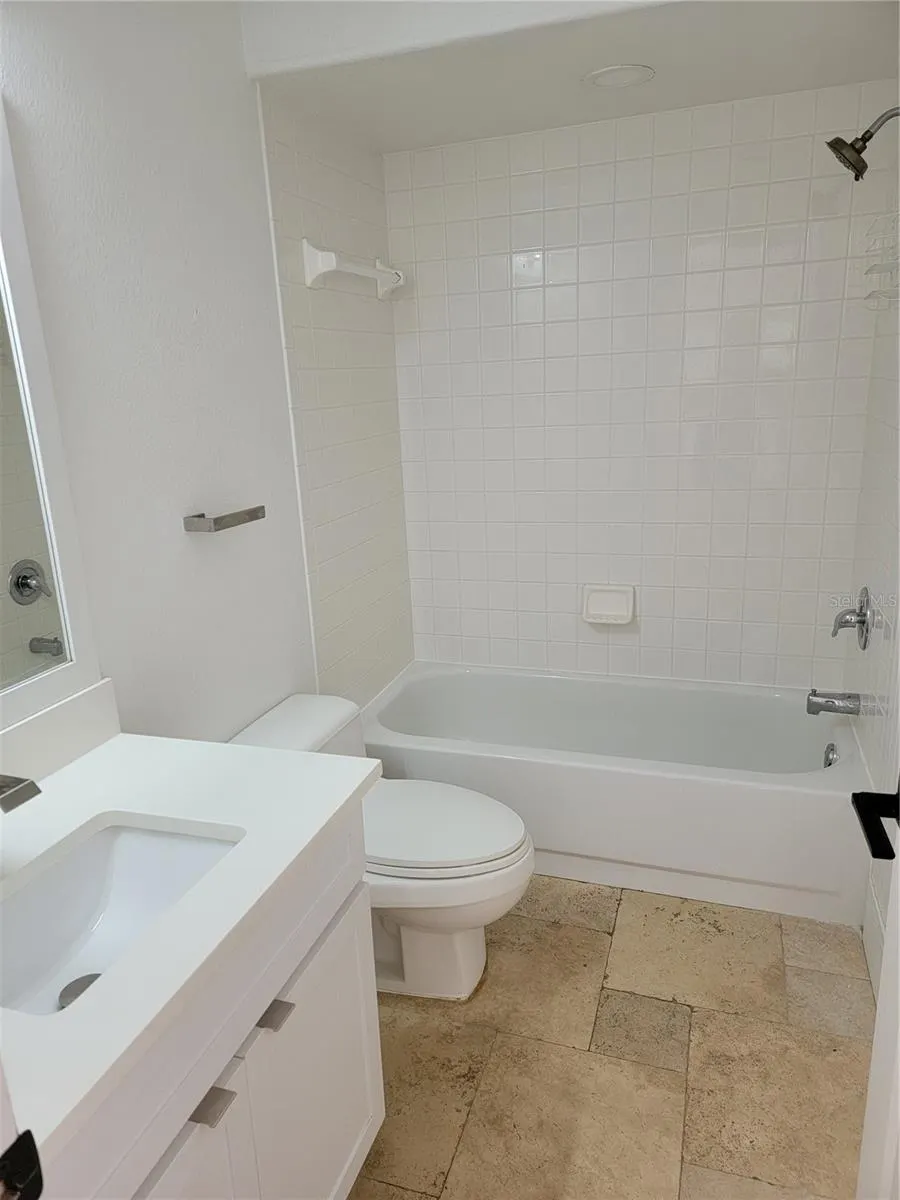 5654 SHEFFIELD GREENE CIR #28 #28