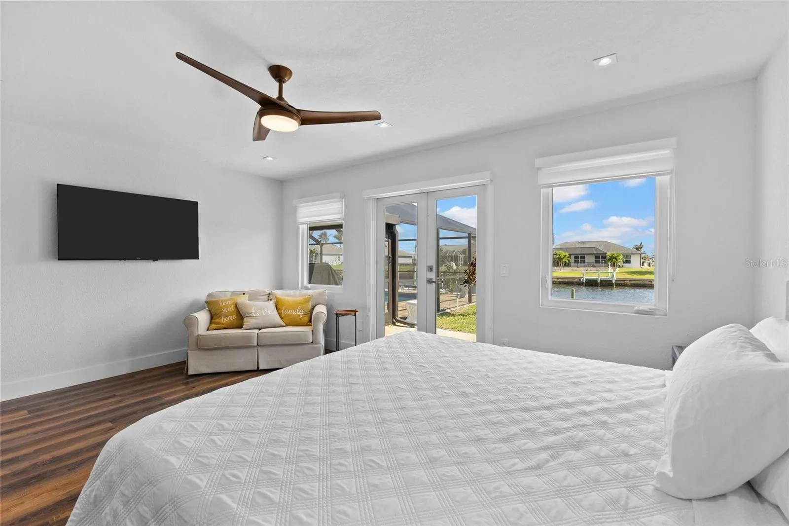 4196 EASTLAKE CT