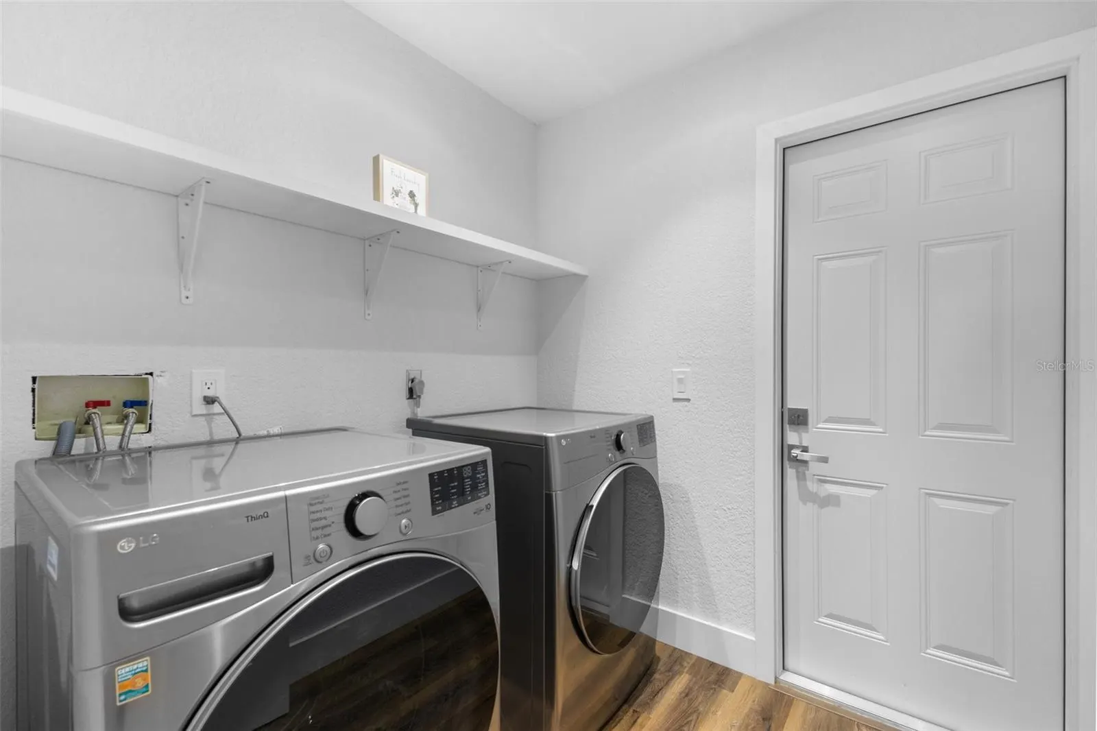 4196 EASTLAKE CT