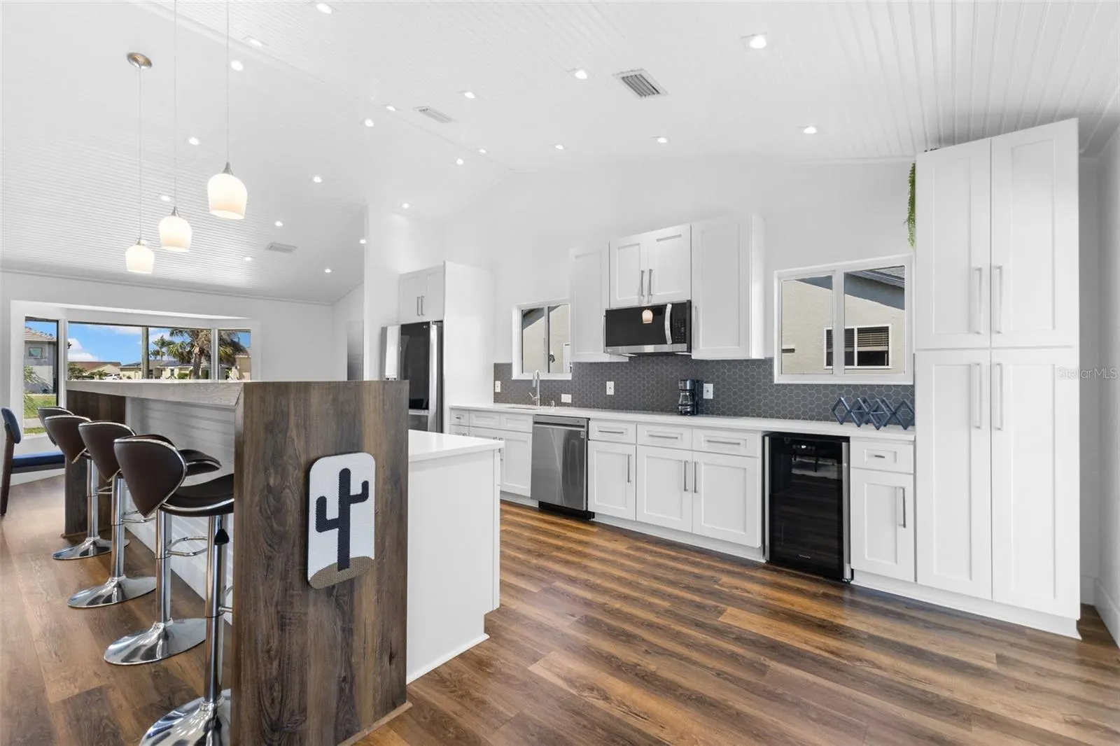 4196 EASTLAKE CT