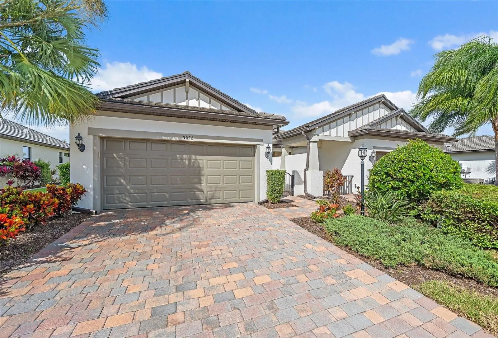 7022 HOLBROOK COVE