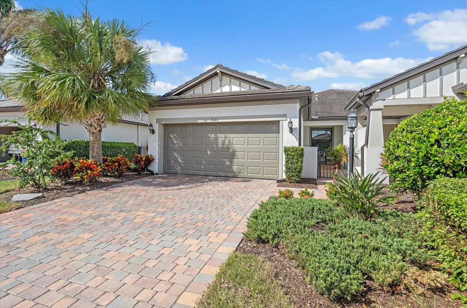 7022 HOLBROOK COVE