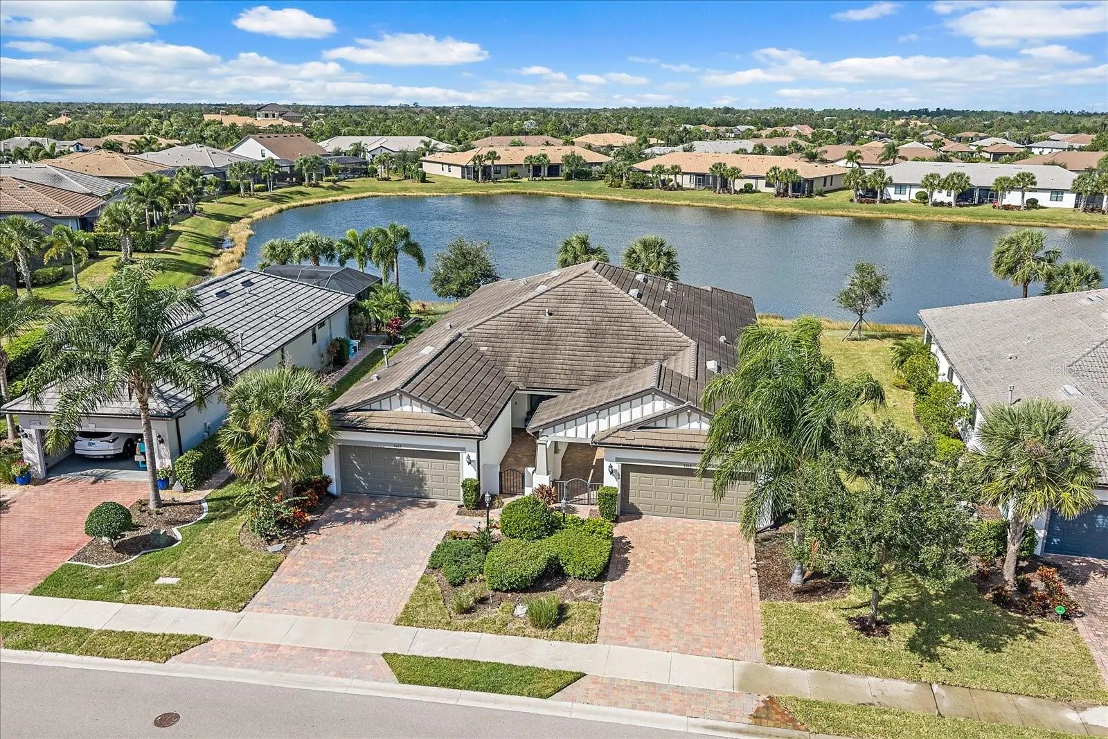 7022 HOLBROOK COVE