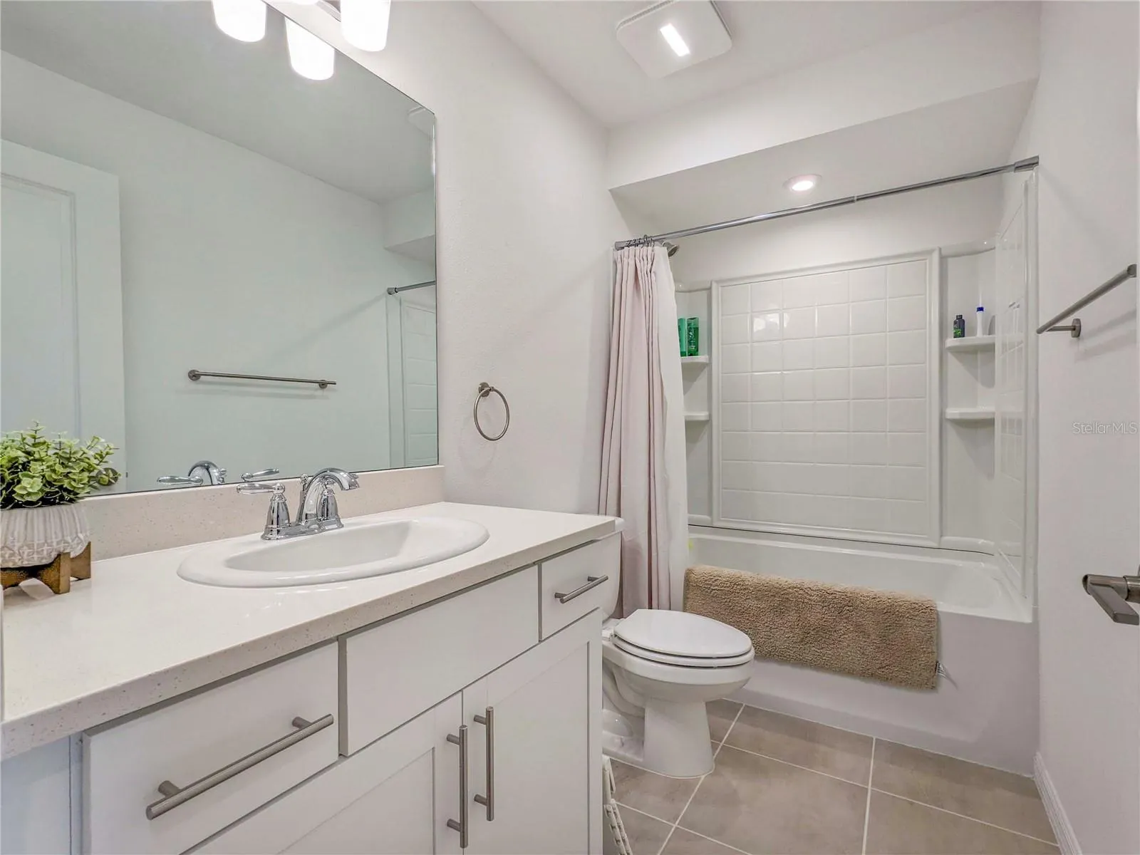 8593 LUNAR SKYE ST