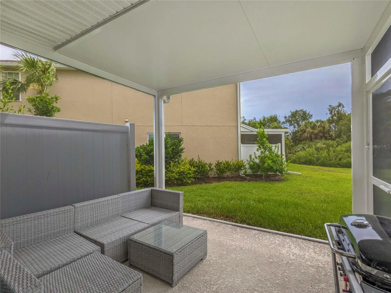 8593 LUNAR SKYE ST