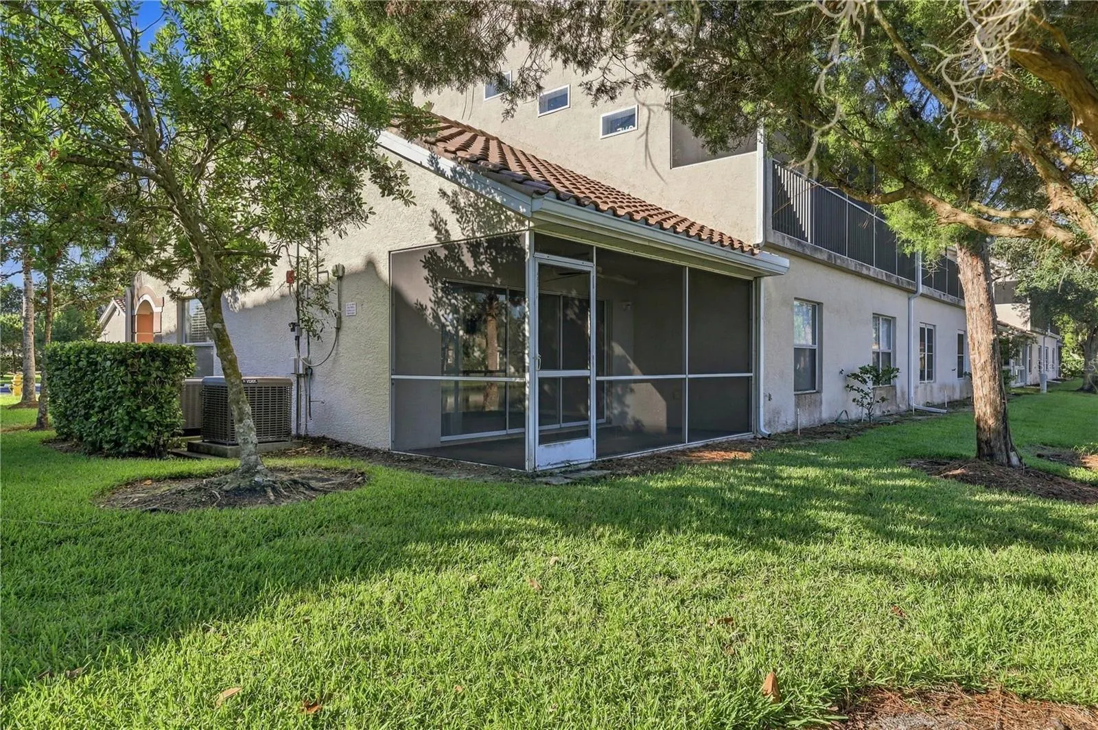 7617 SWEETBAY CIR