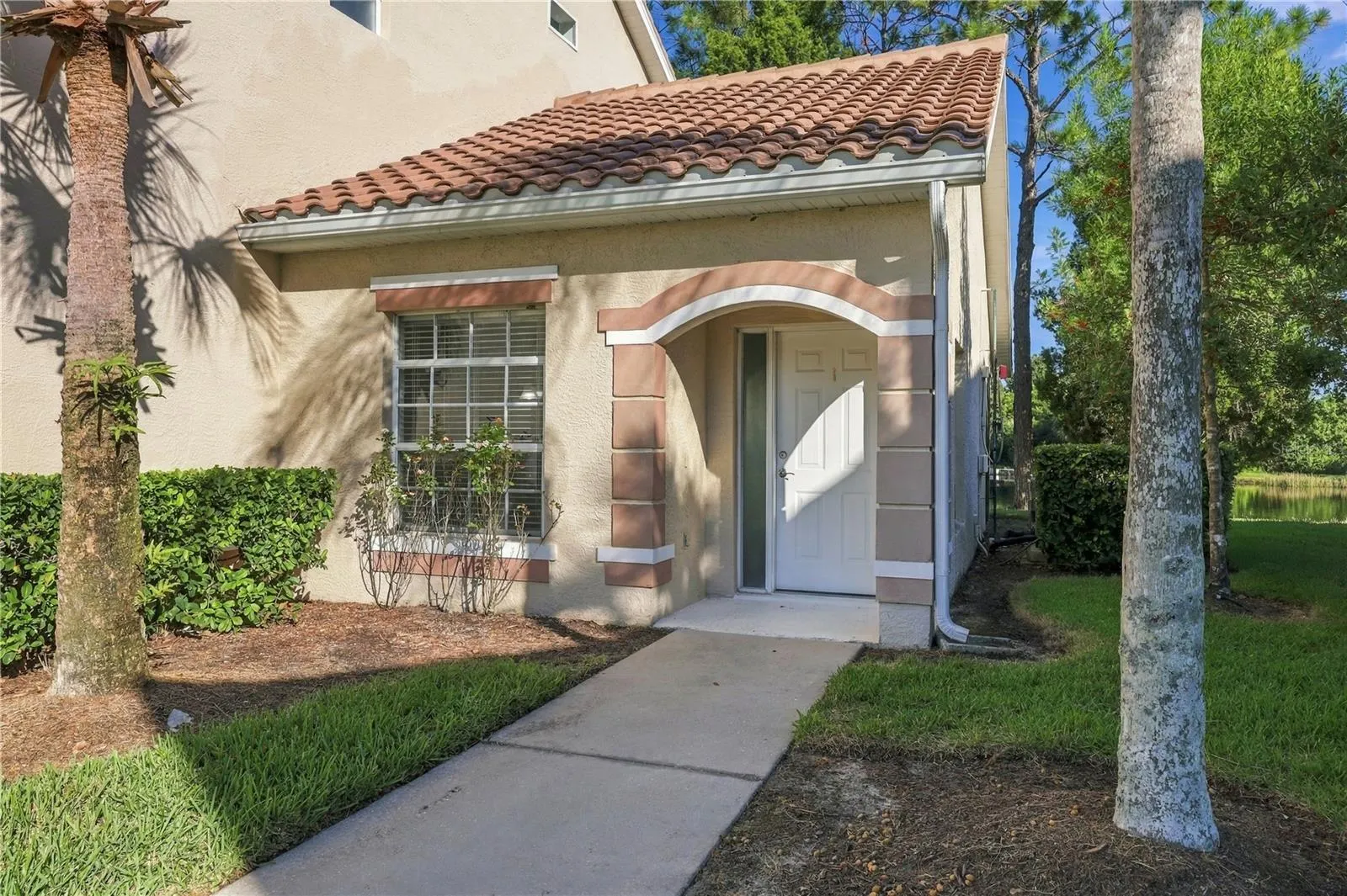 7617 SWEETBAY CIR