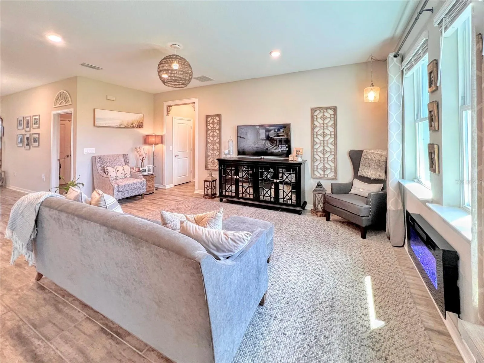 309 DAYLILY BLVD