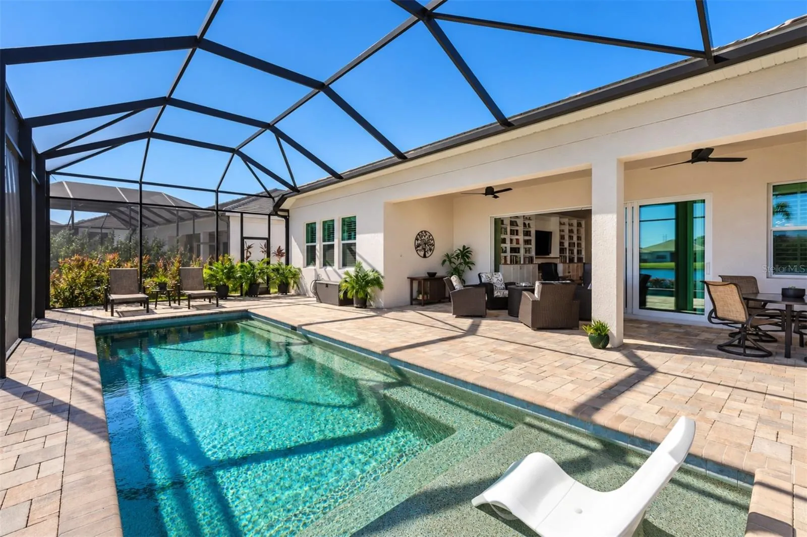 7979 REDONDA LOOP