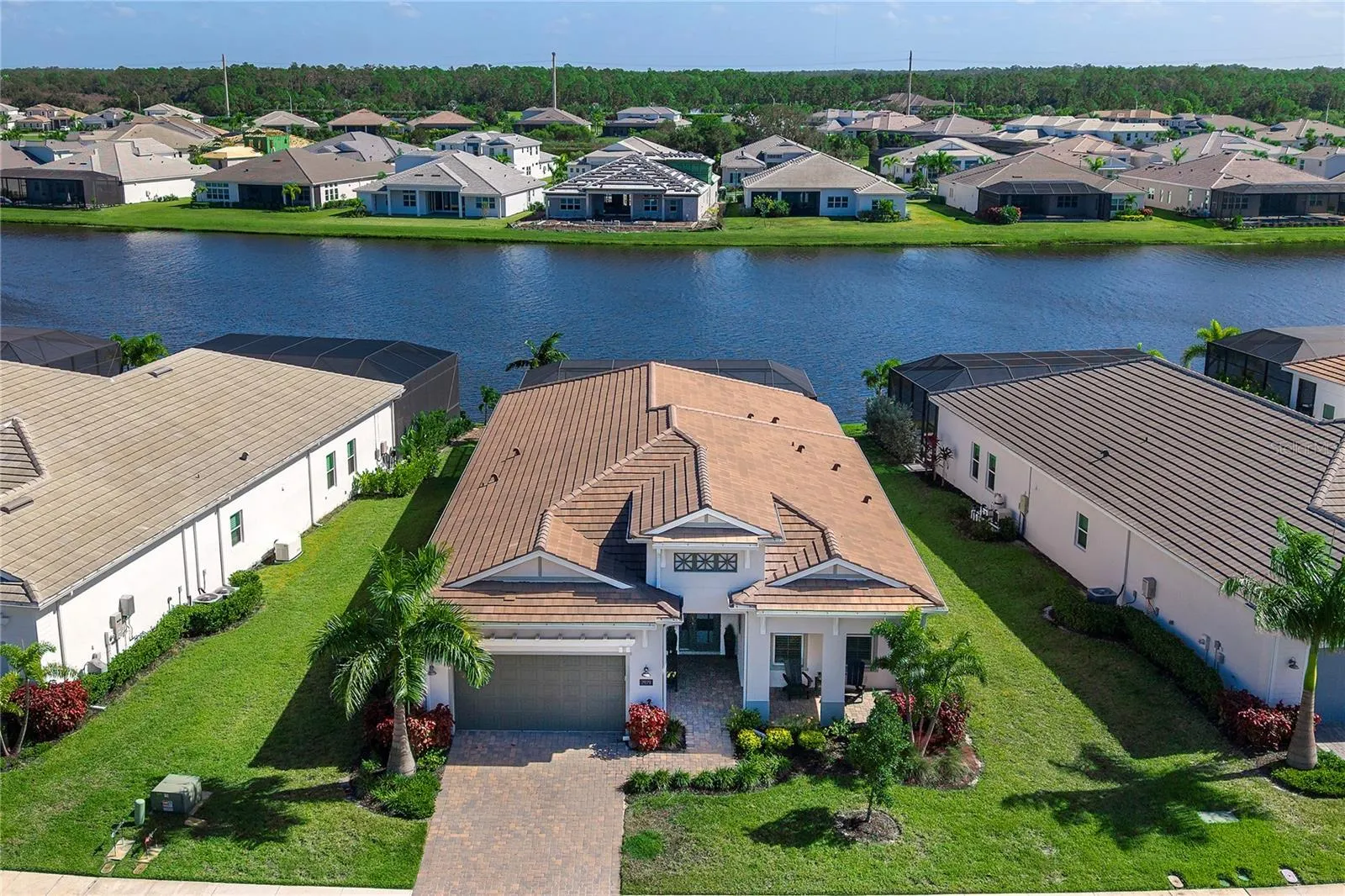 7979 REDONDA LOOP