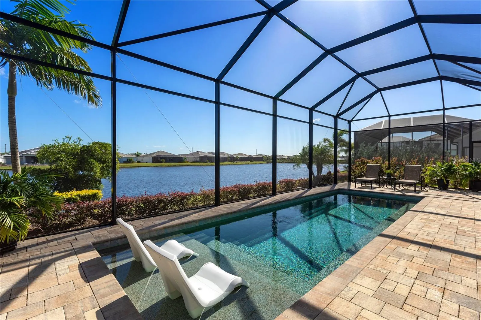 7979 REDONDA LOOP
