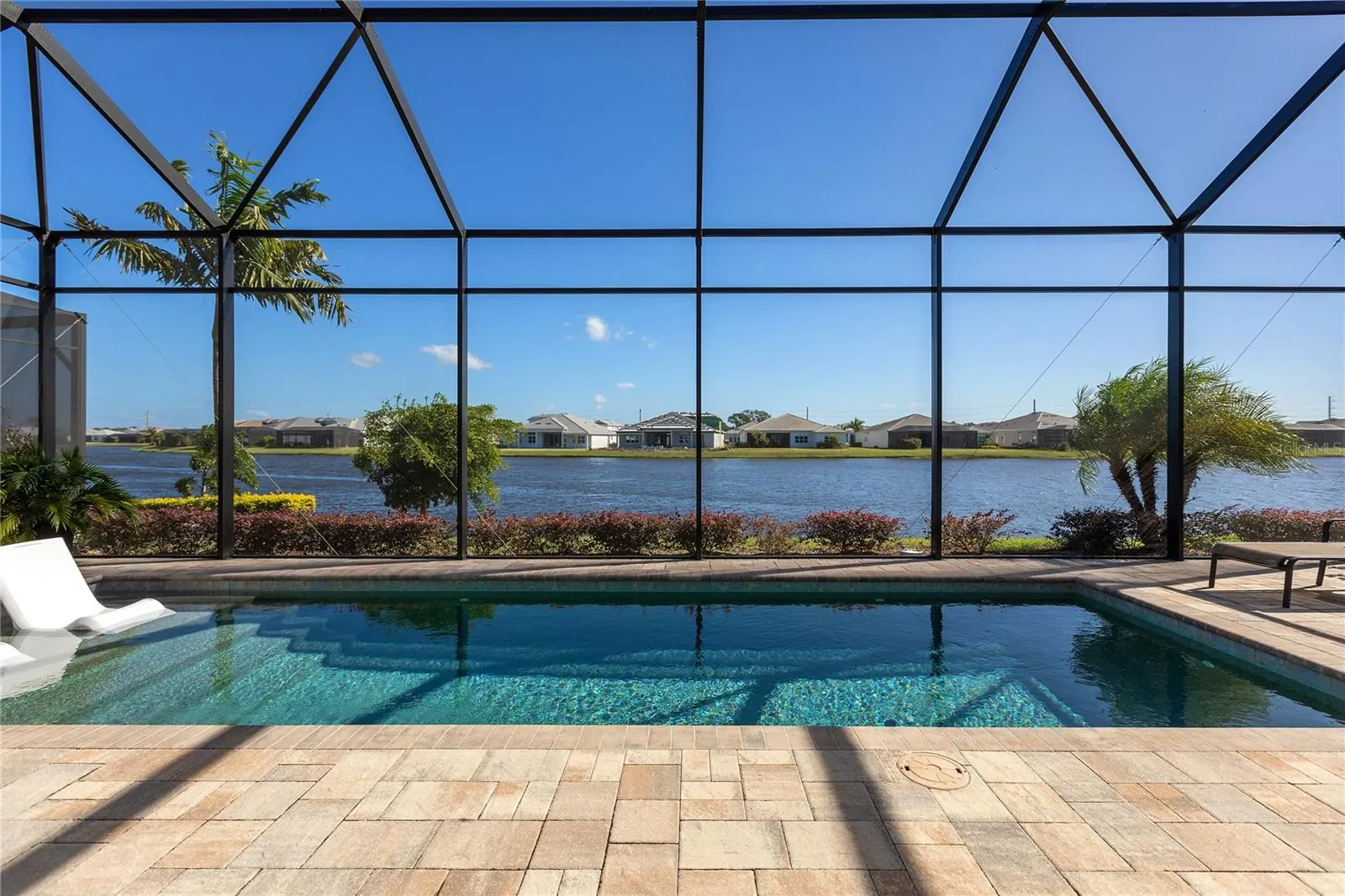 7979 REDONDA LOOP