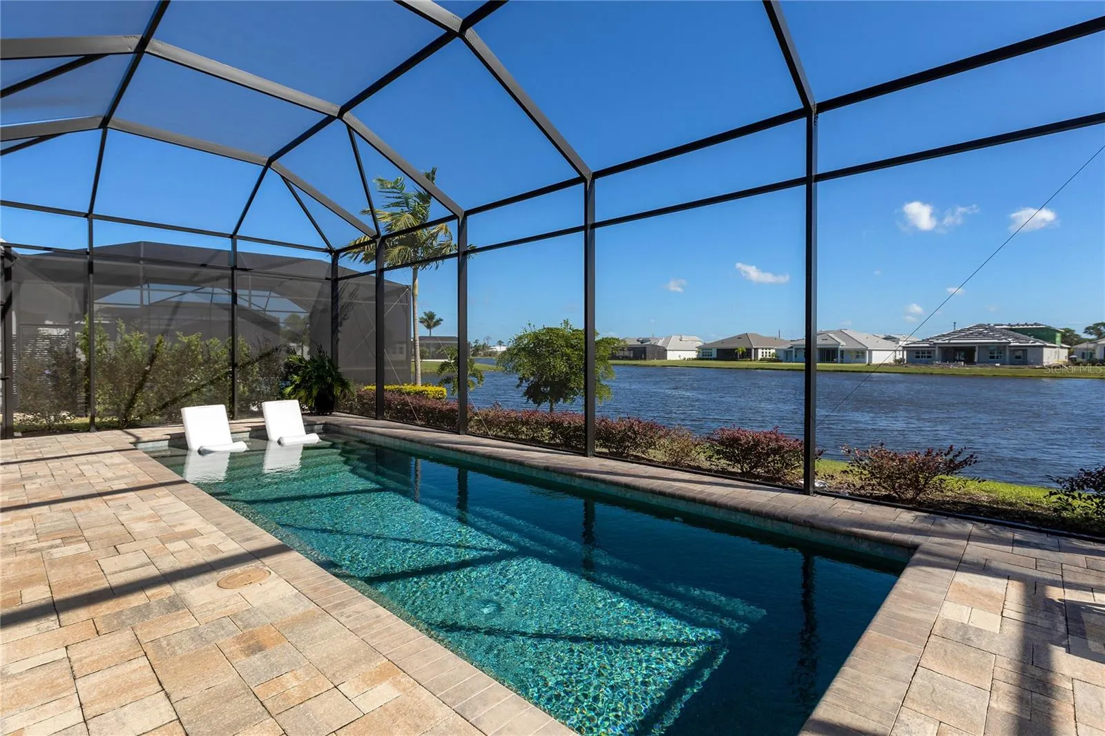 7979 REDONDA LOOP