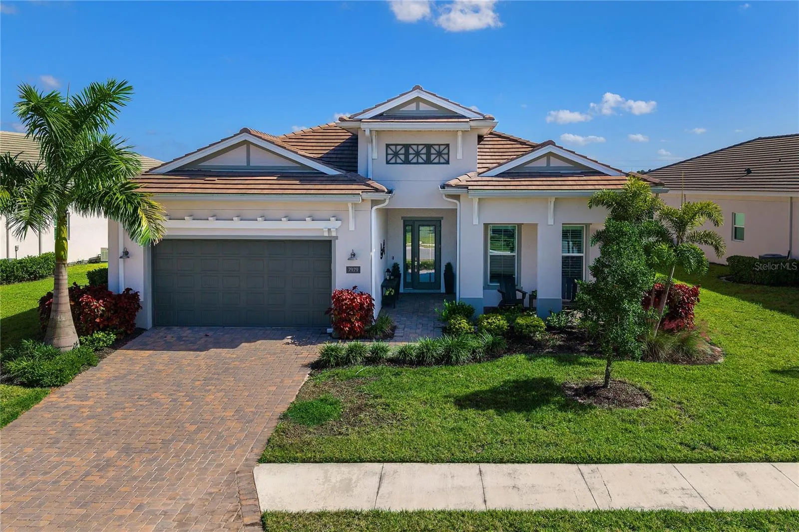 7979 REDONDA LOOP