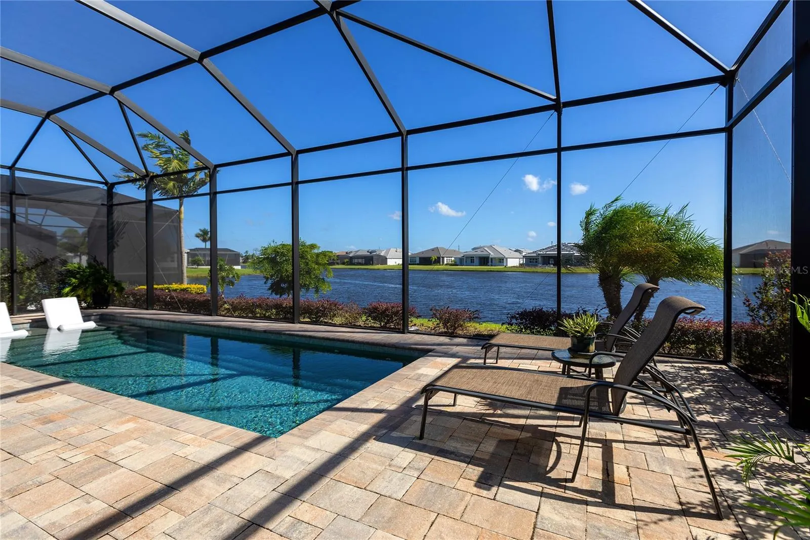 7979 REDONDA LOOP