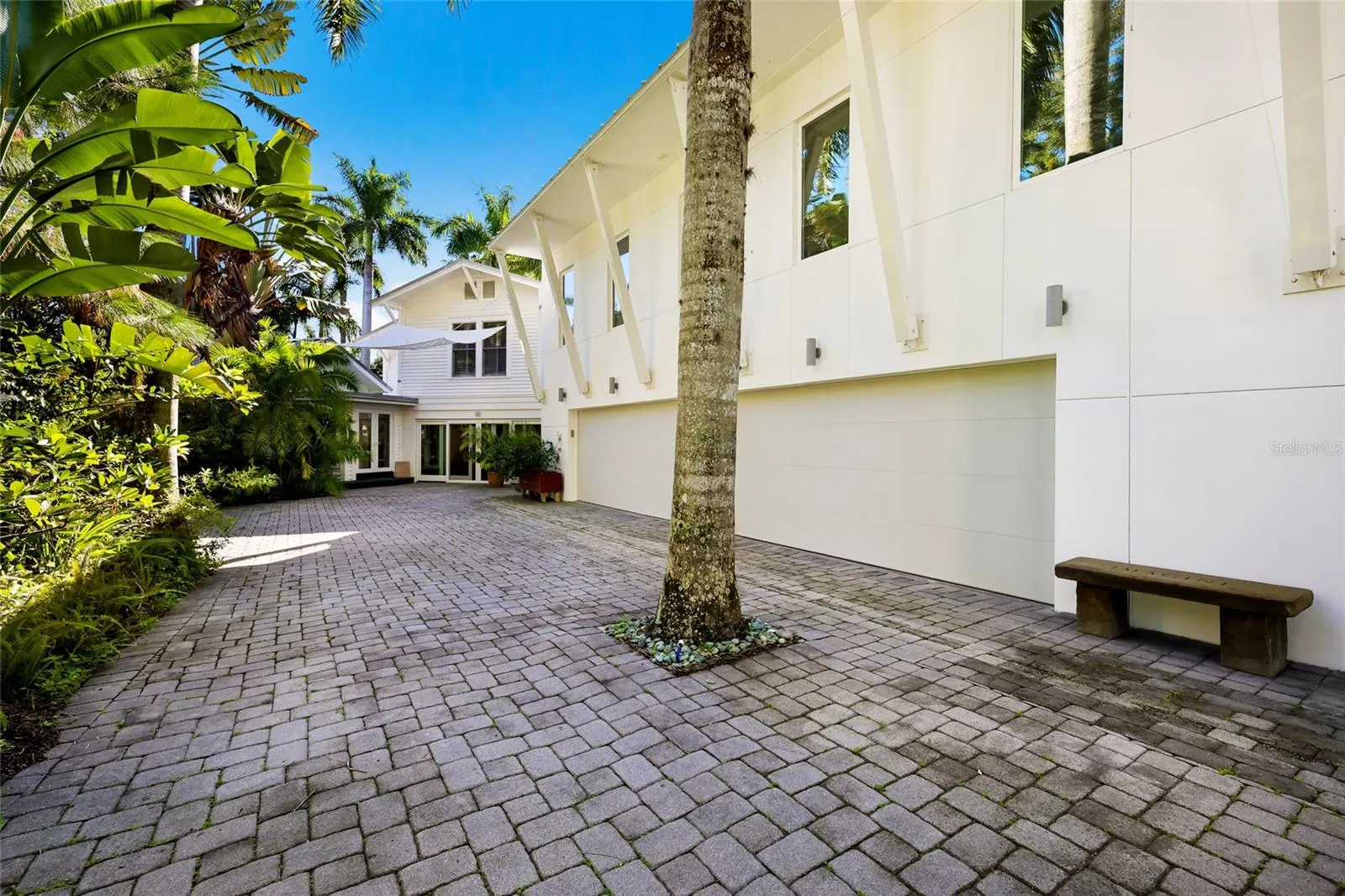 2813 RIVERVIEW BLVD