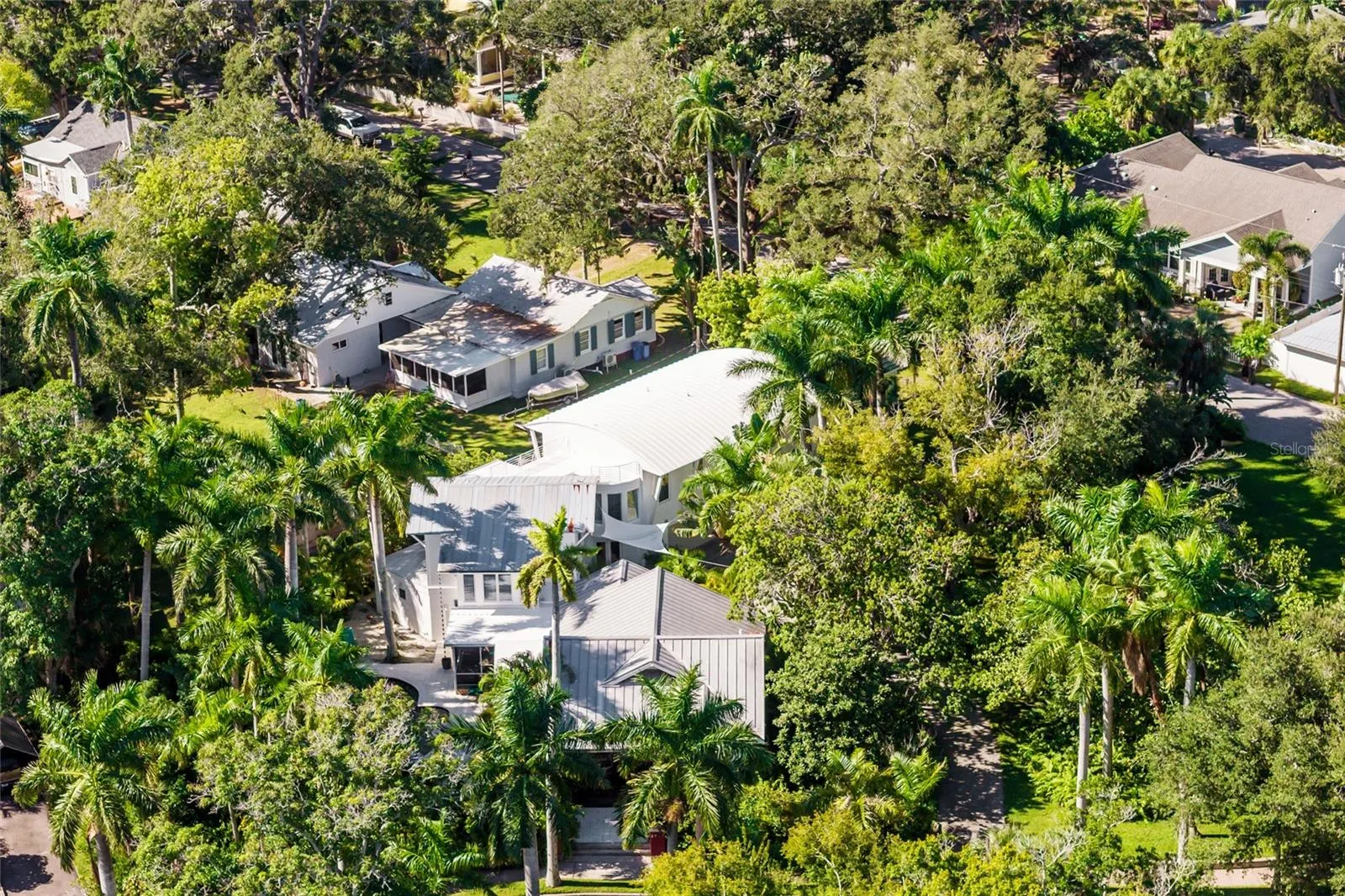 2813 RIVERVIEW BLVD