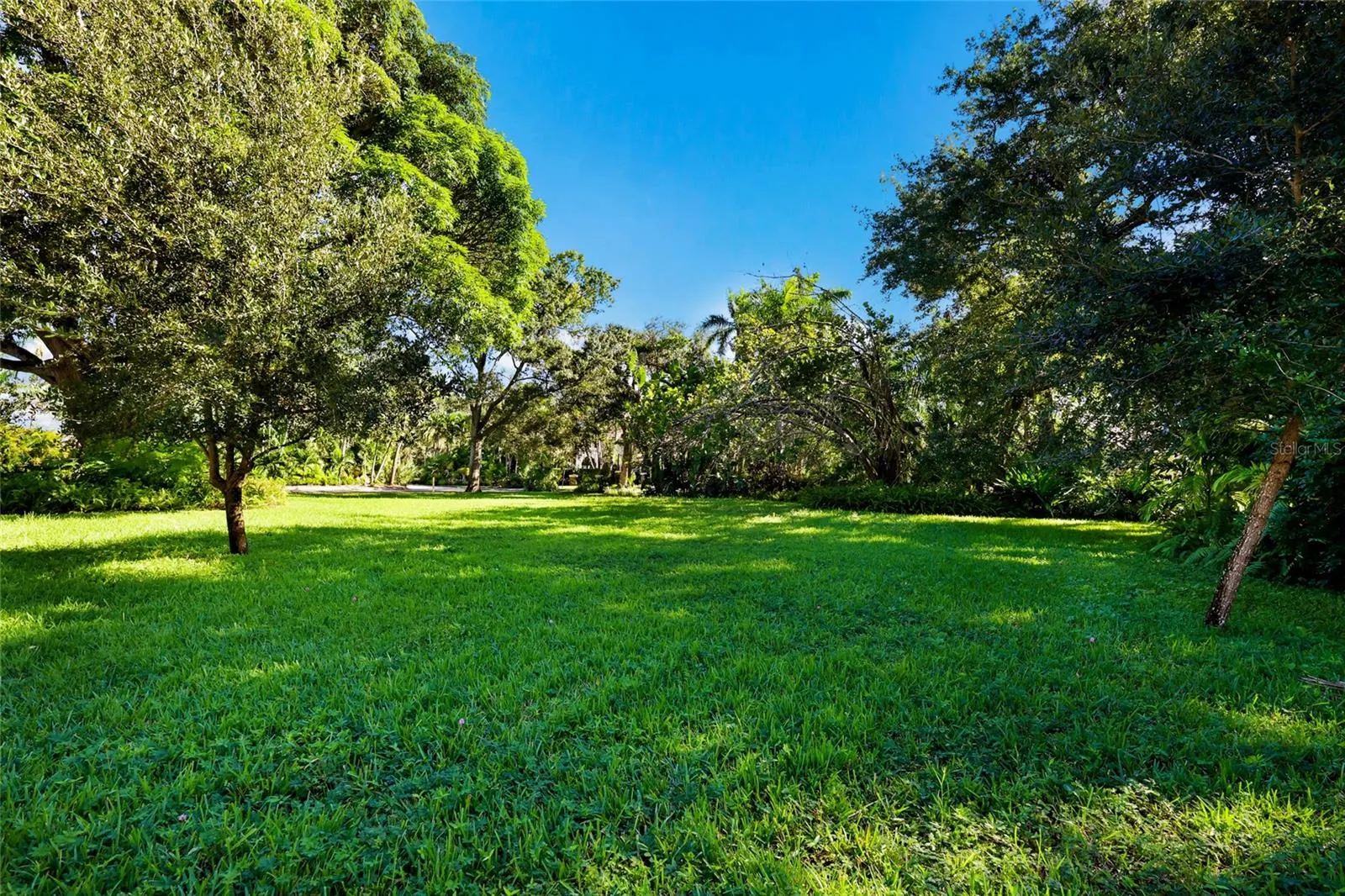 2813 RIVERVIEW BLVD