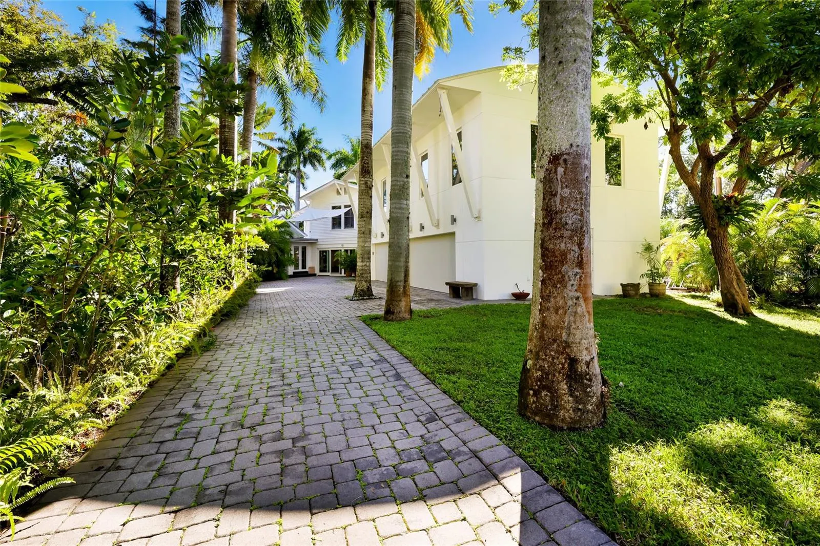 2813 RIVERVIEW BLVD